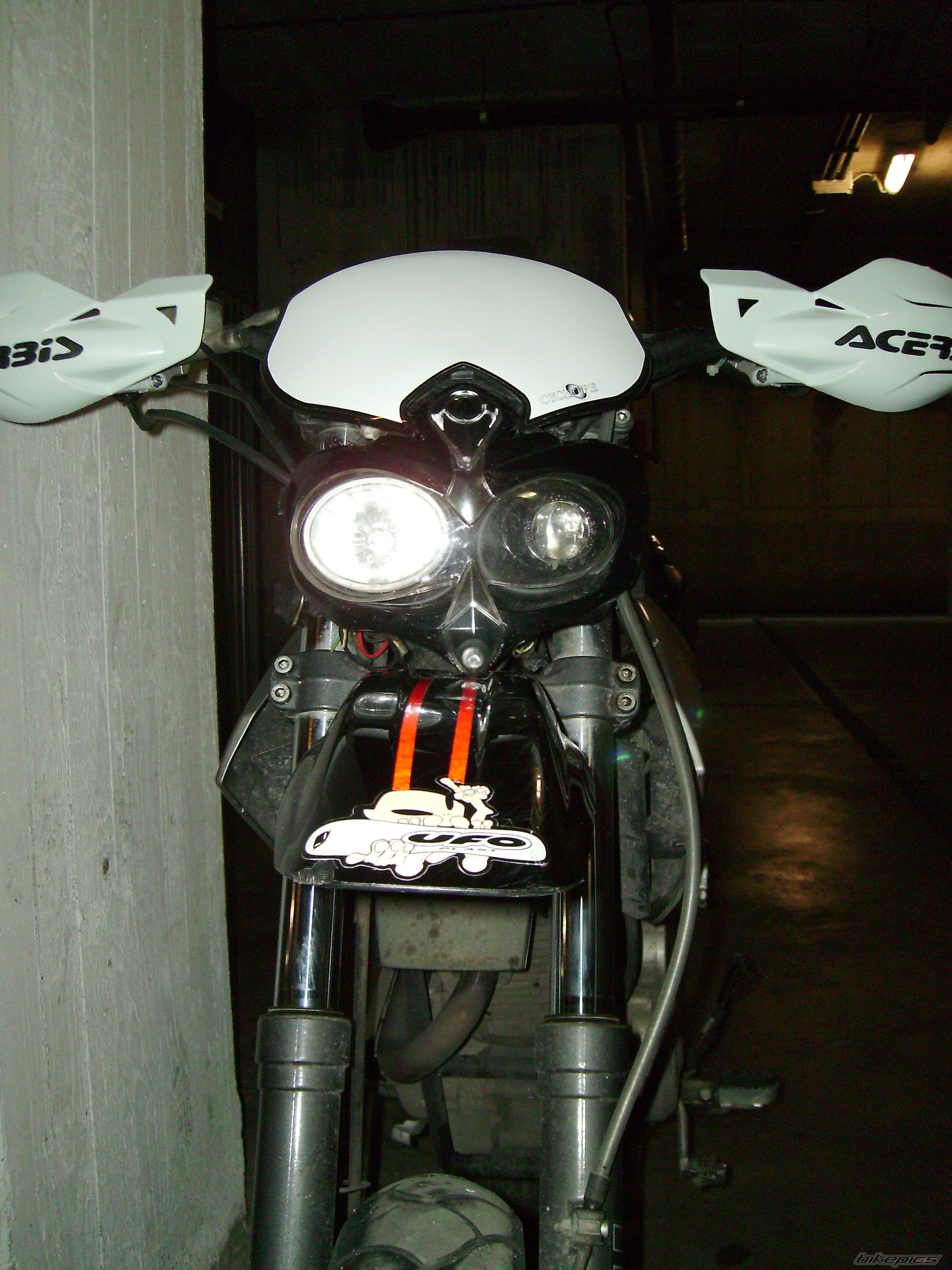 Photo 1052104
