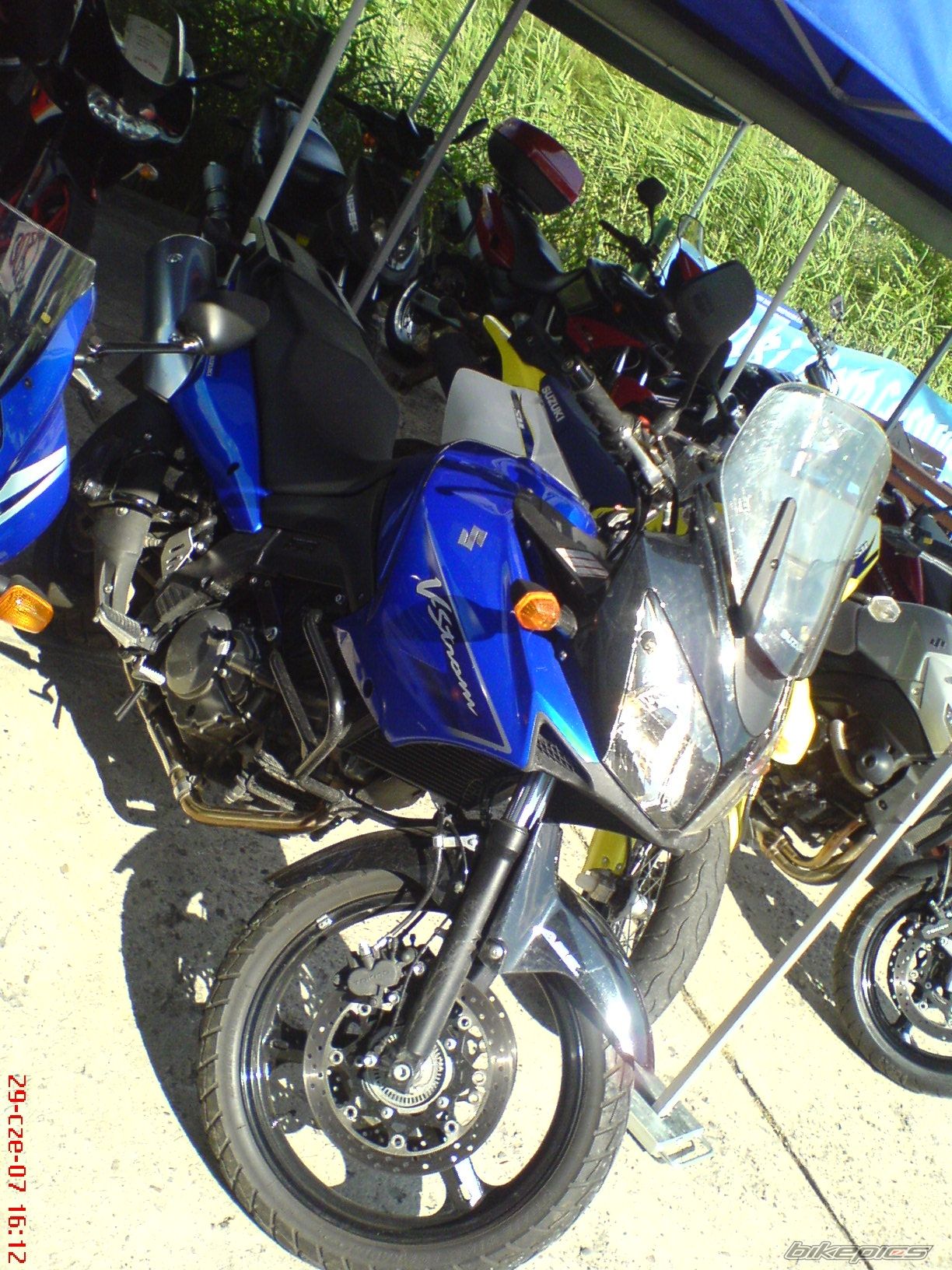 Photo 1053701