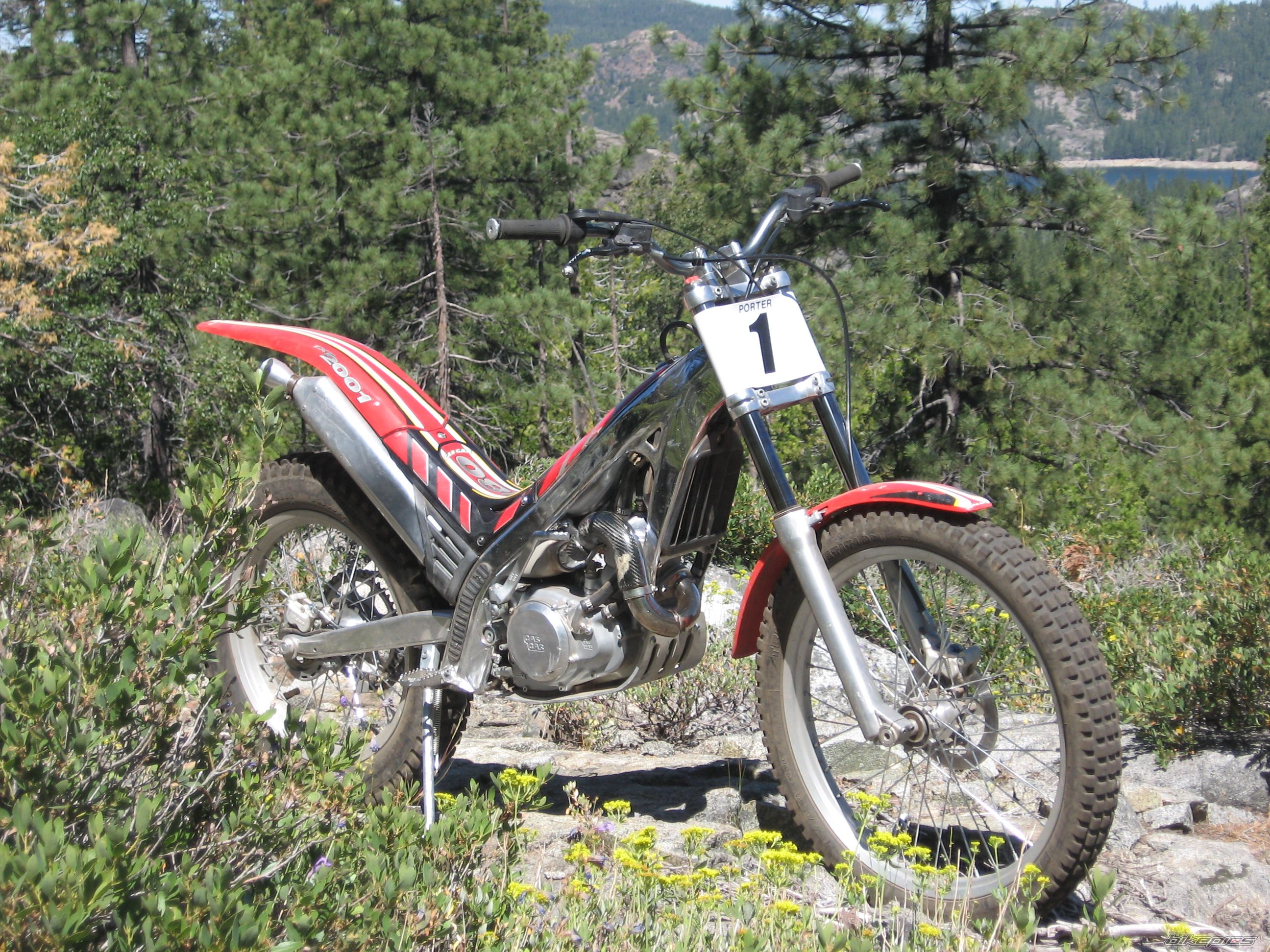 Photo 1054020