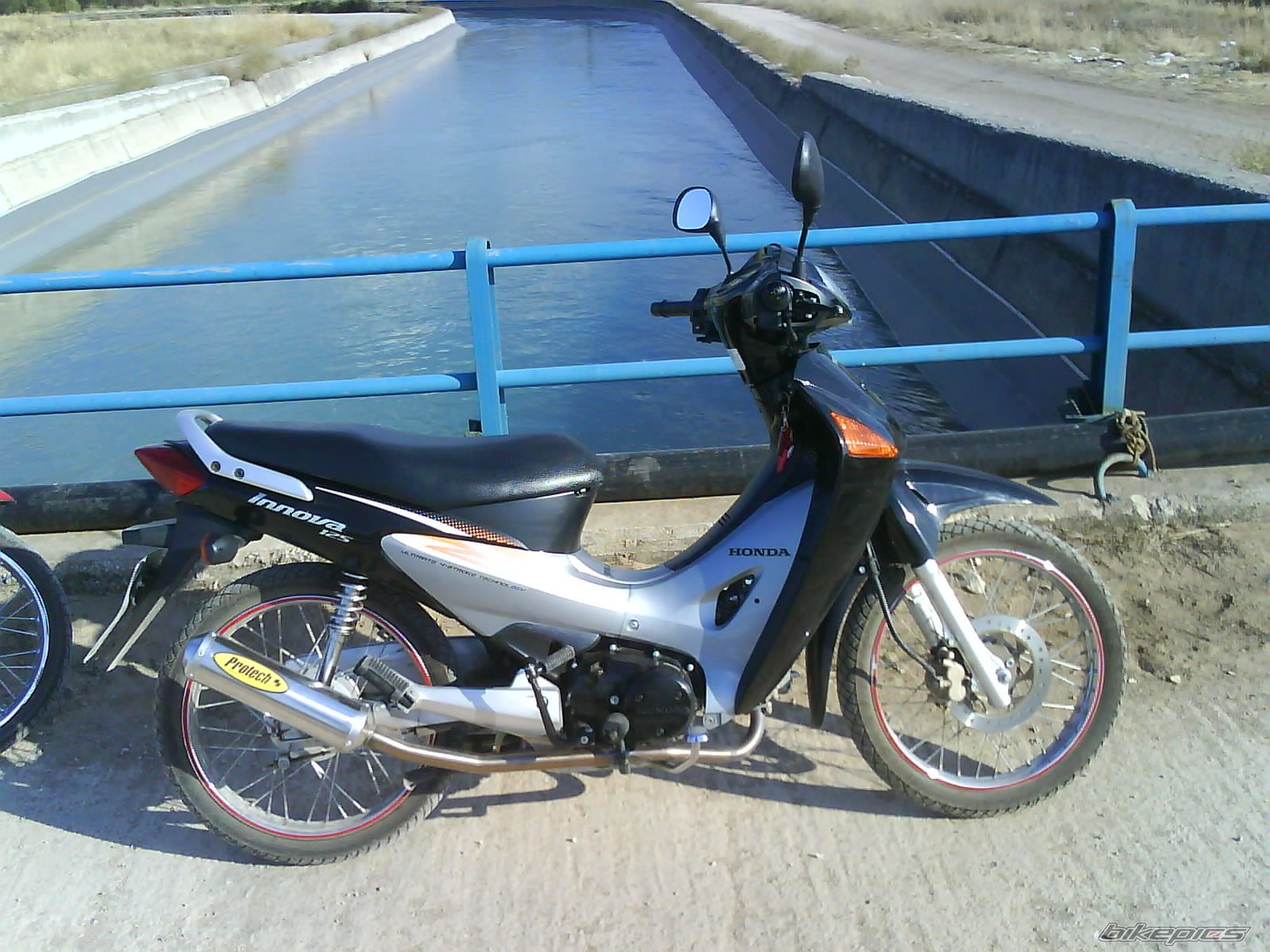Photo 1055079