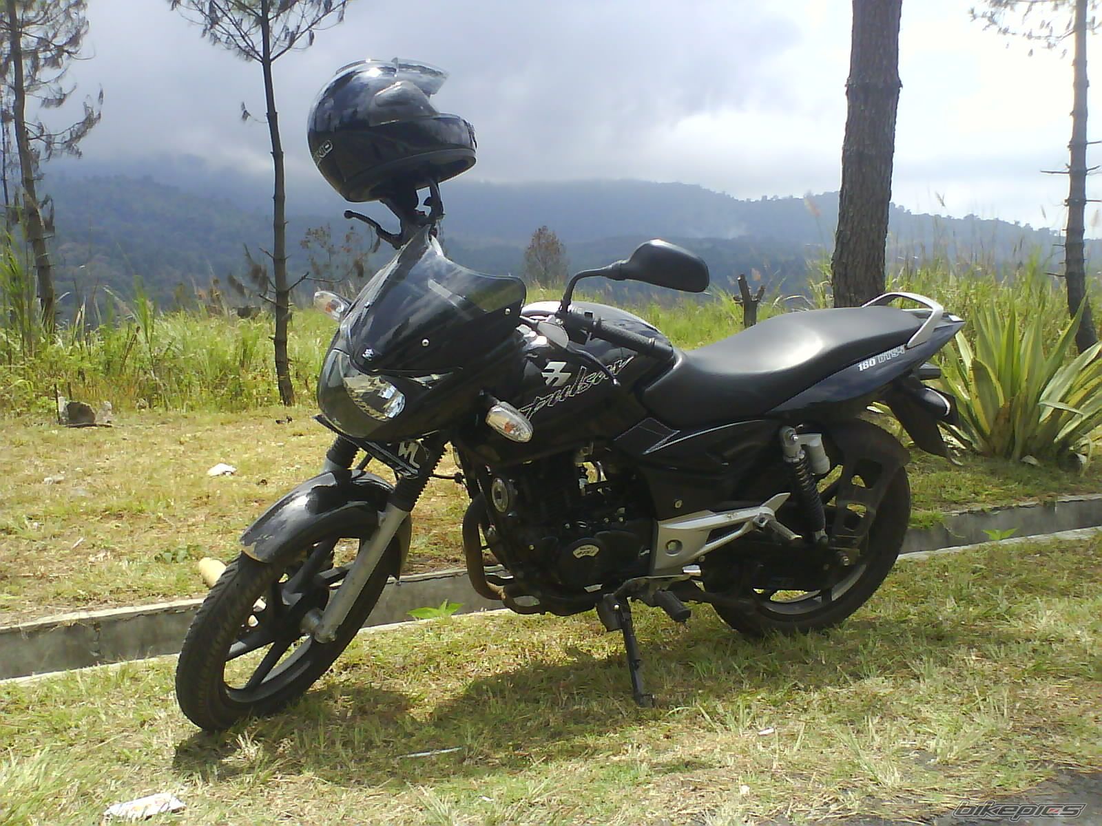 Photo 1058146