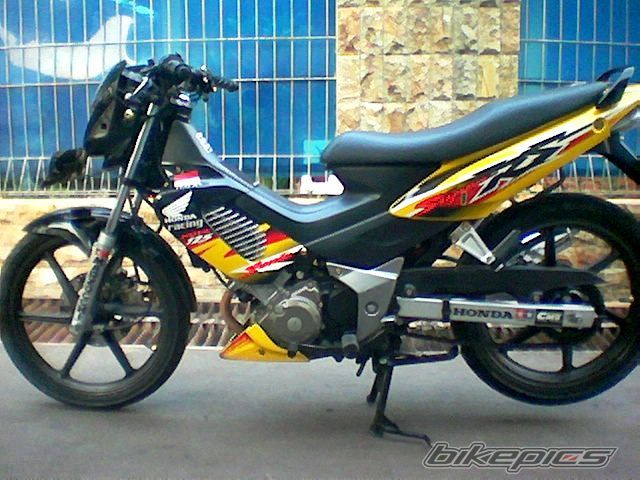 Photo 1058381