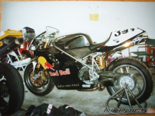 Photo 1061889