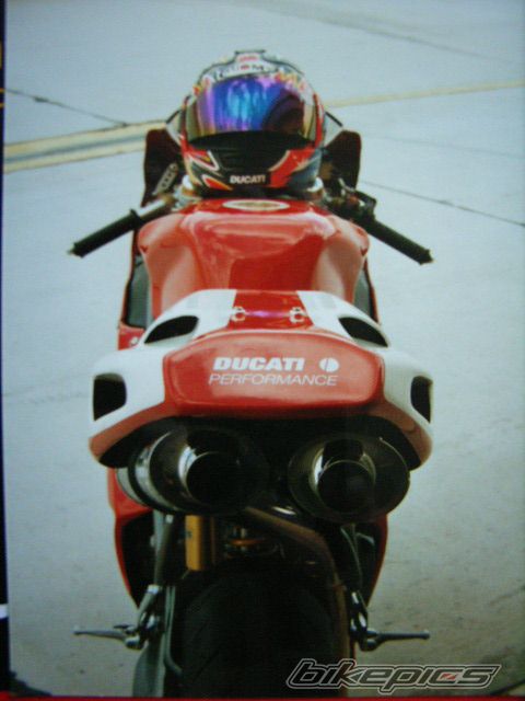 Photo 1061892