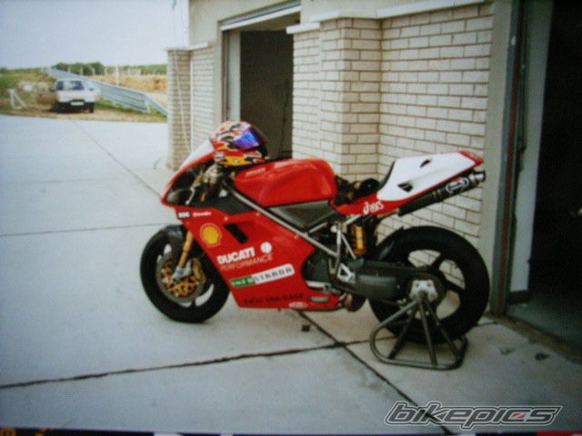 Photo 1061894