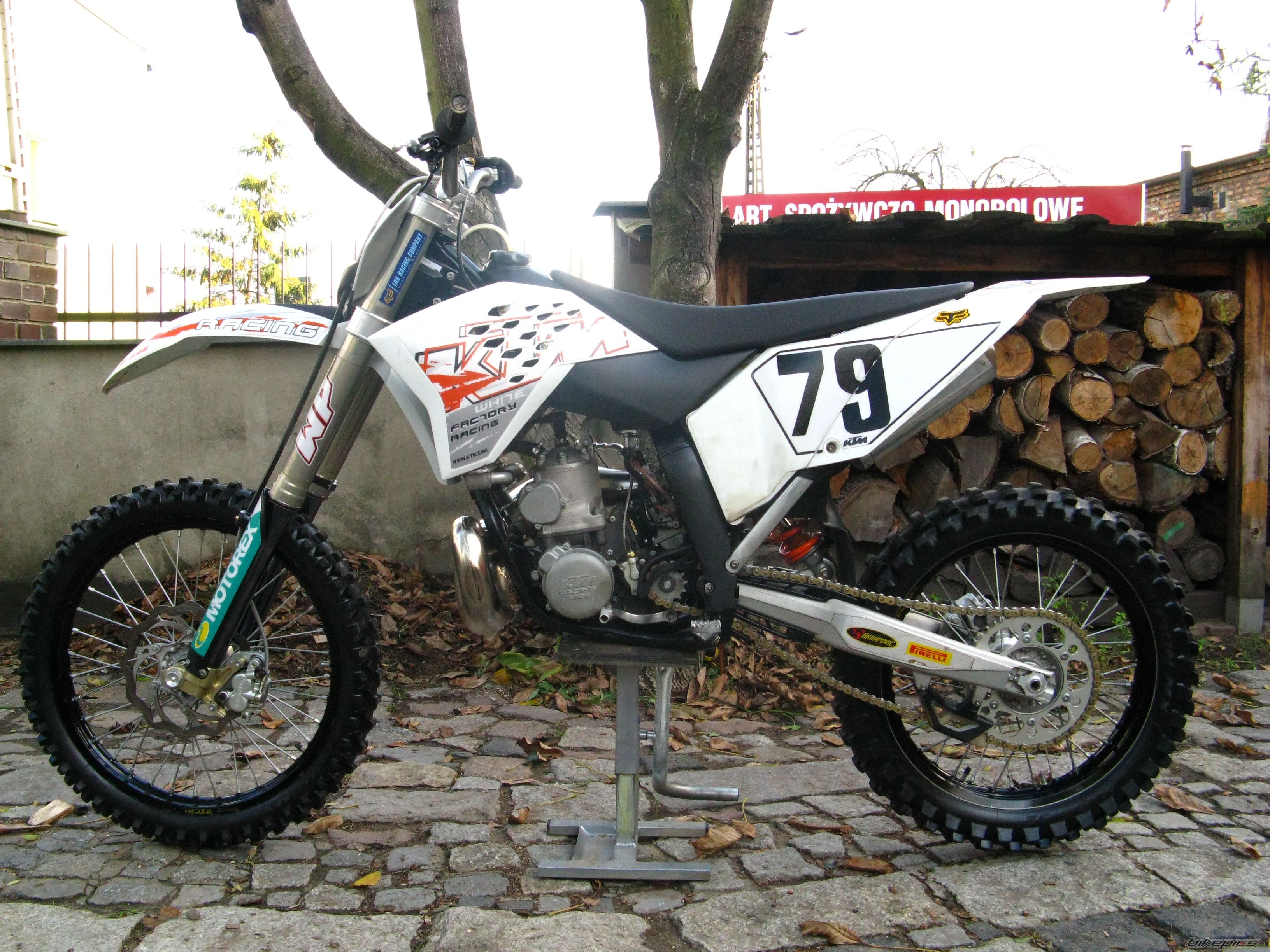 Photo 1062598