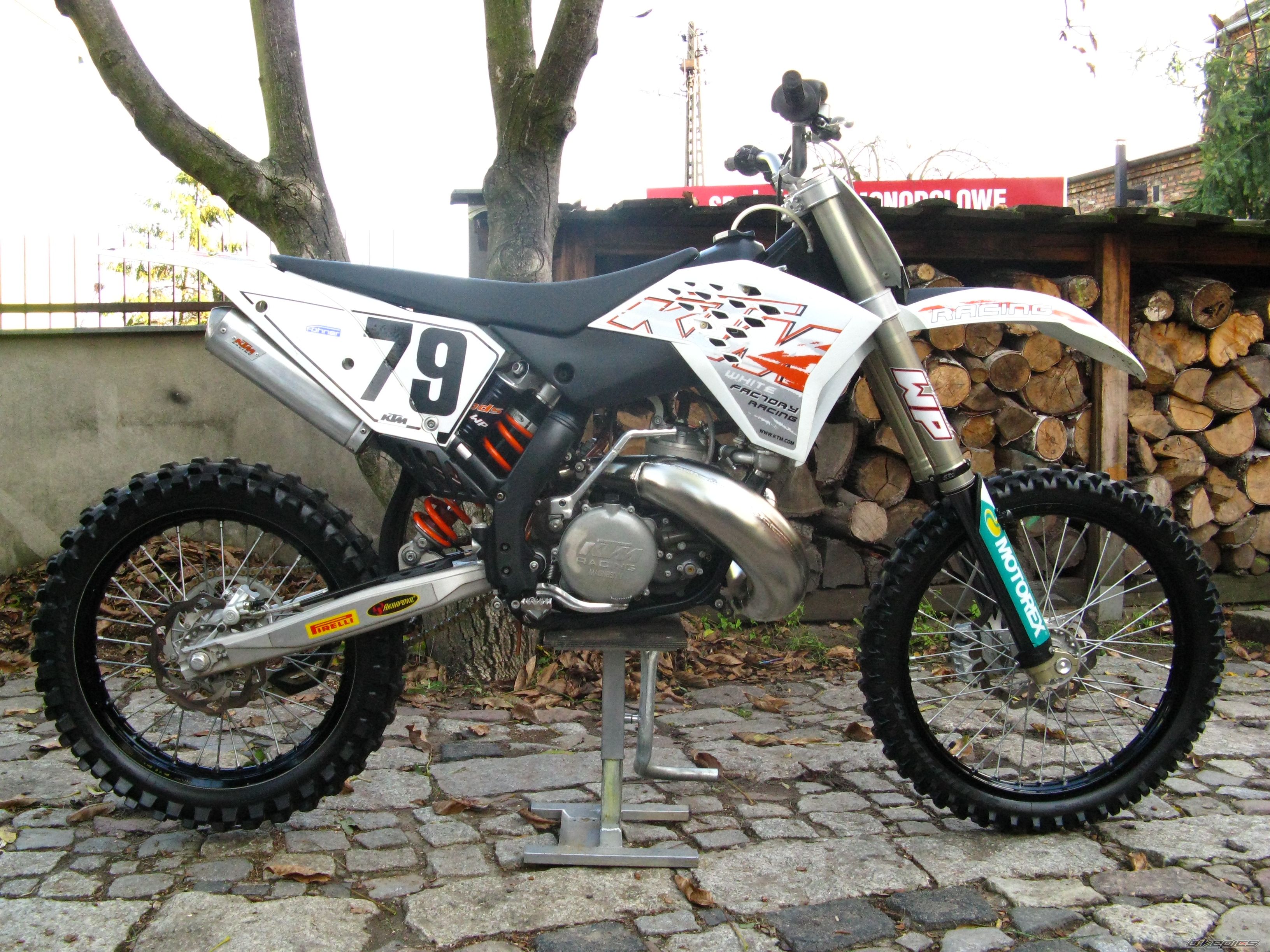 Photo 1062627