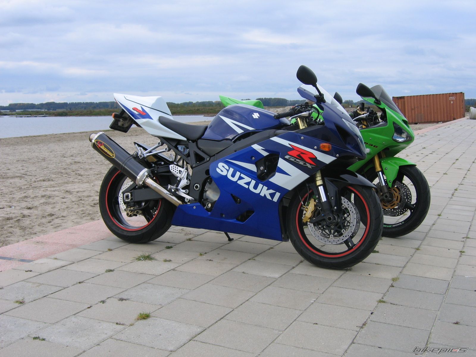 Photo 1062869