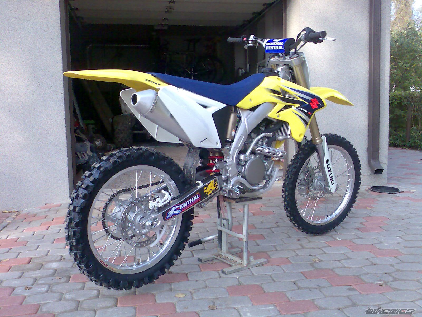 Photo 1063191