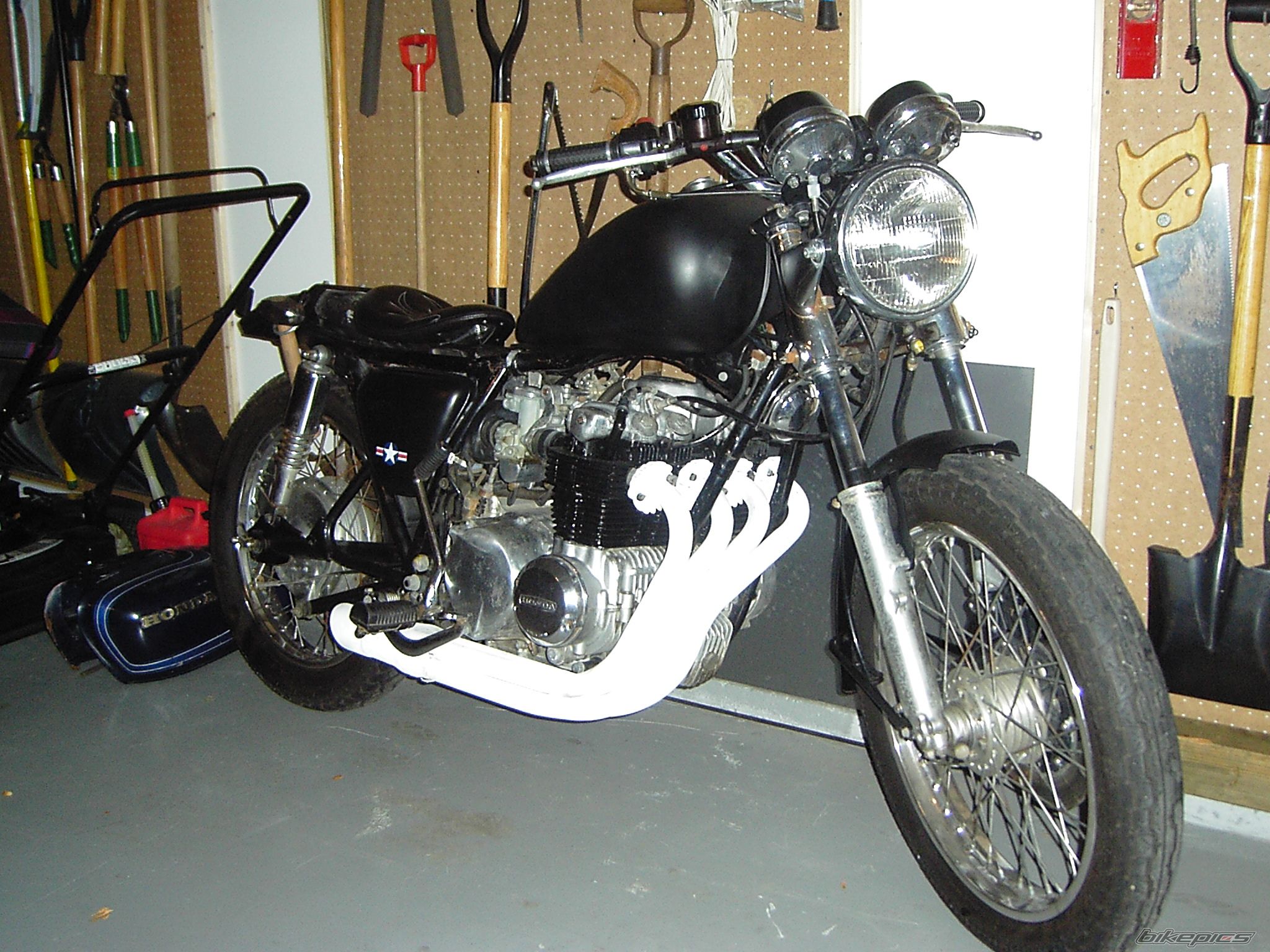 Photo 1064215