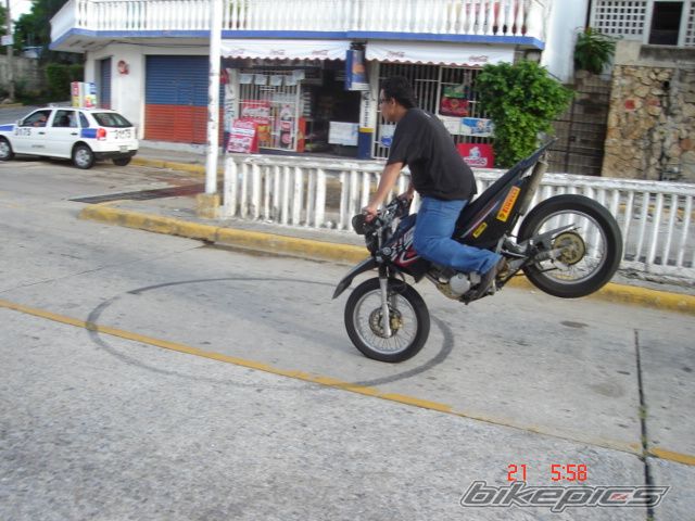 Photo 1064219