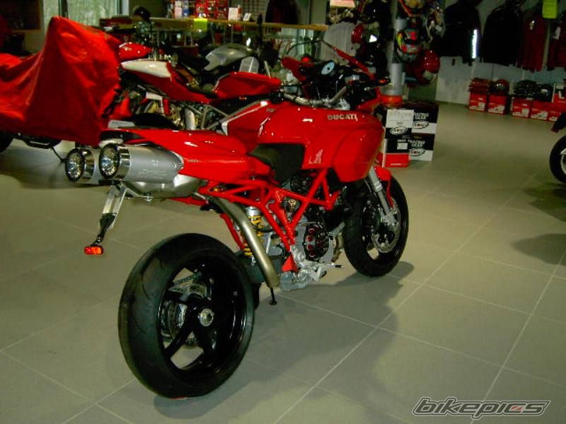 Photo 1064363