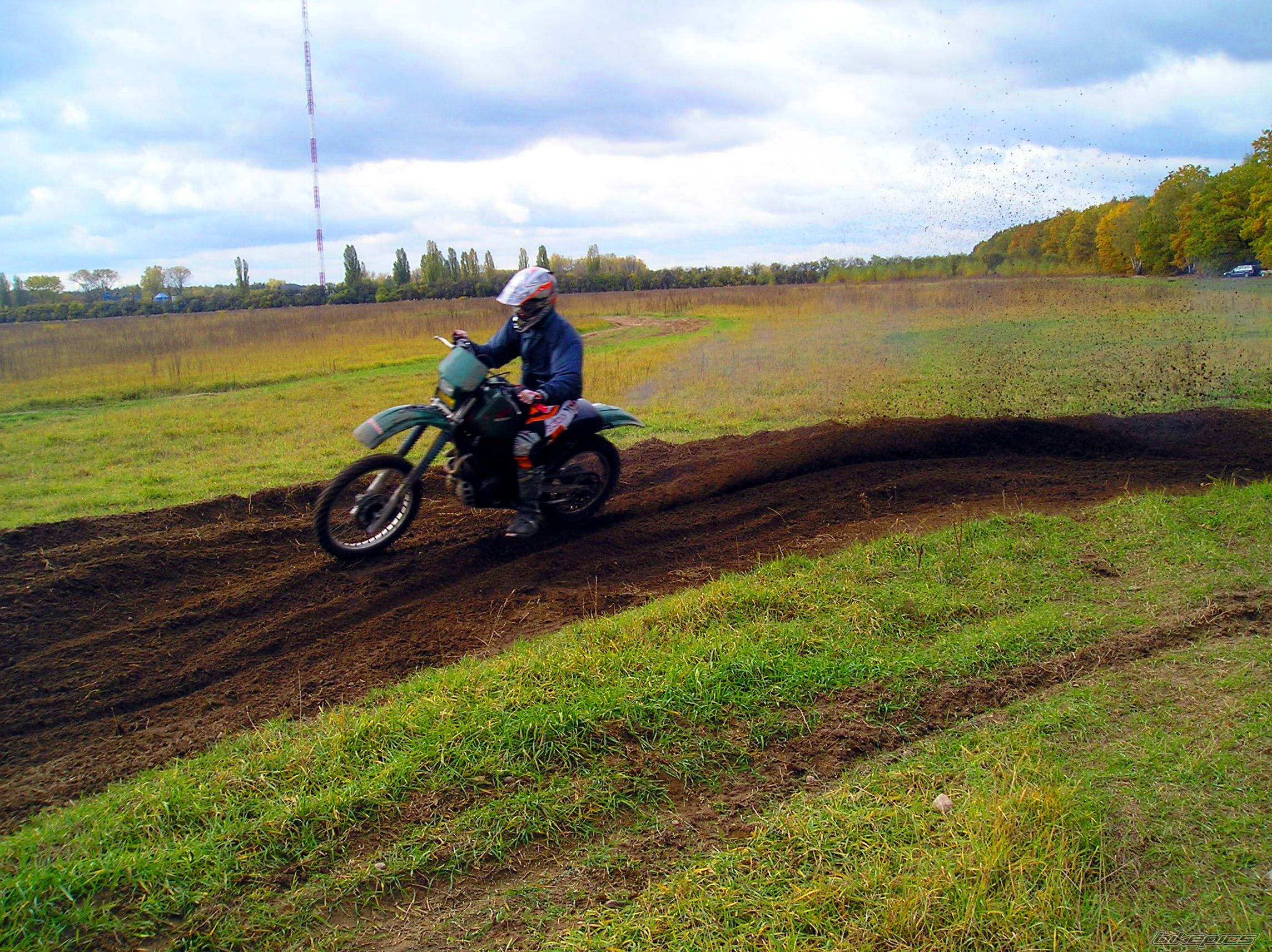 Bike Photo 1065894