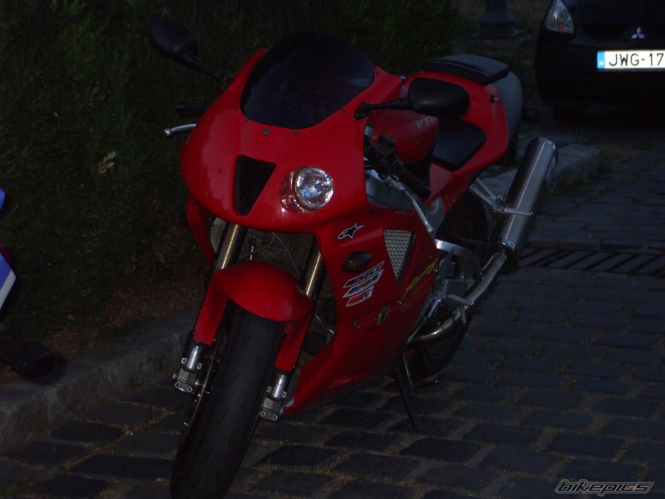 Photo 1068845