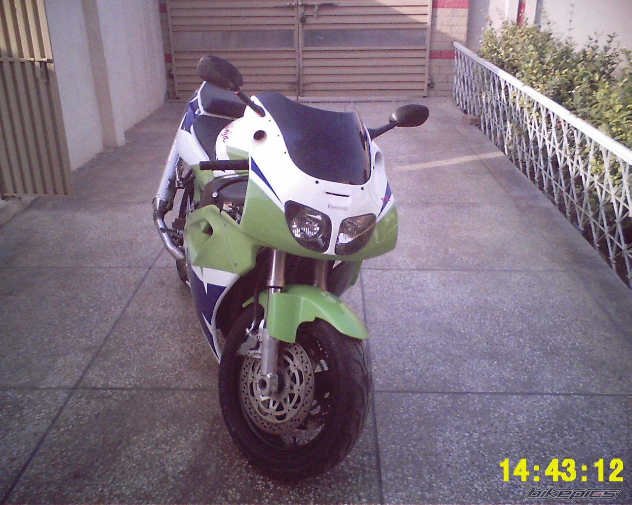 Photo 1071975