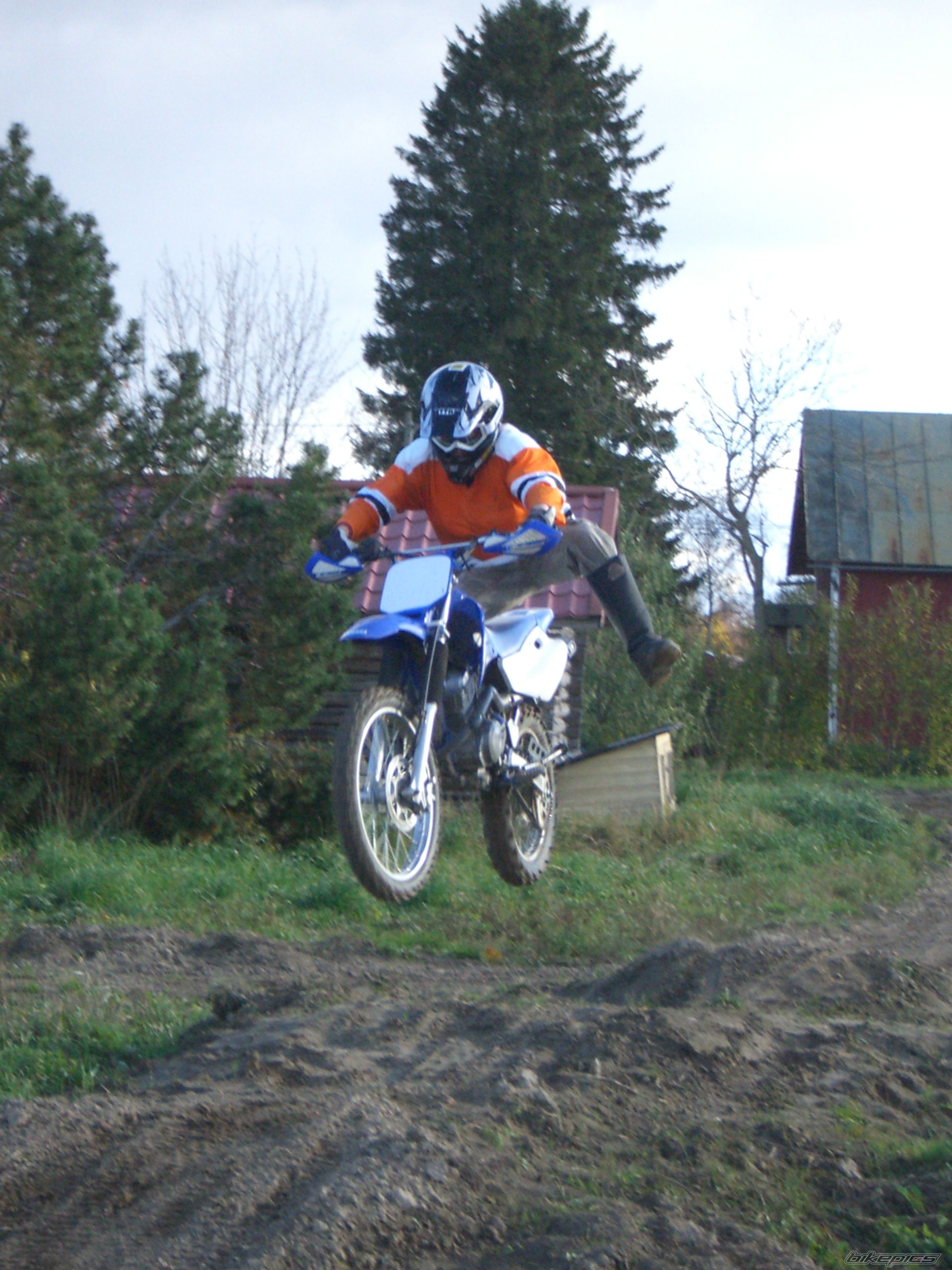 Photo 1072696