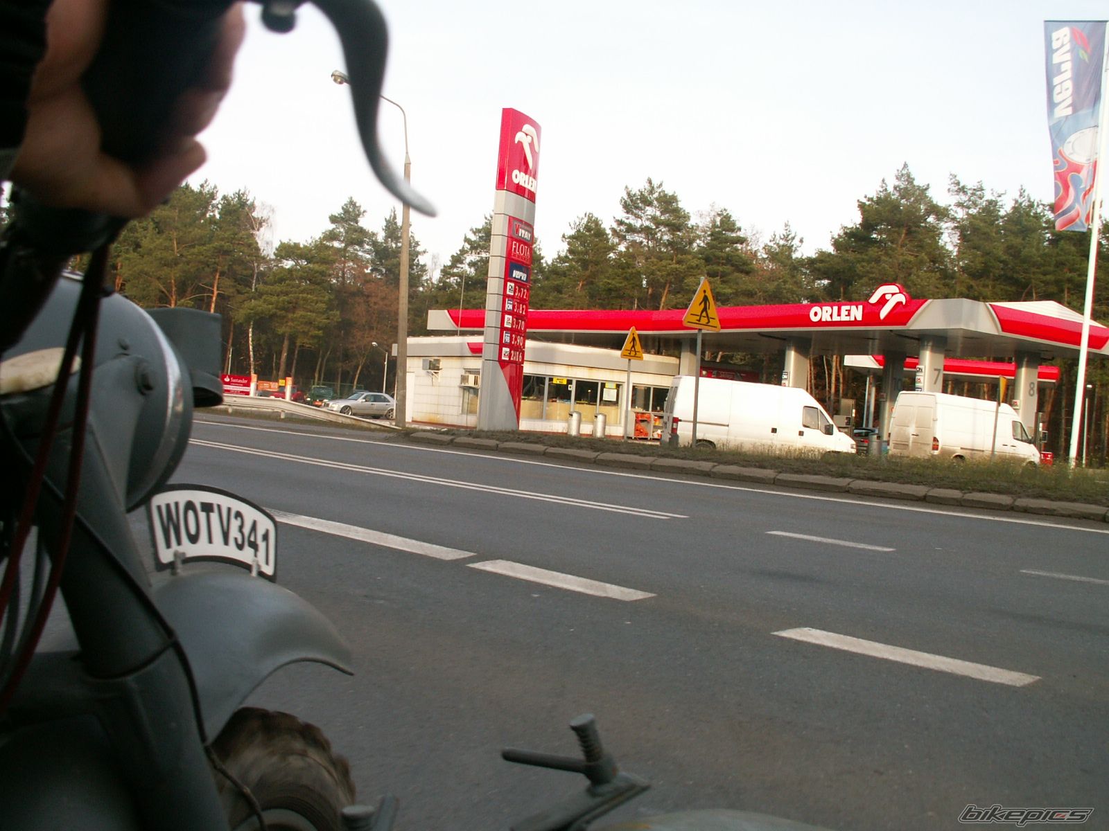 Photo 1074137