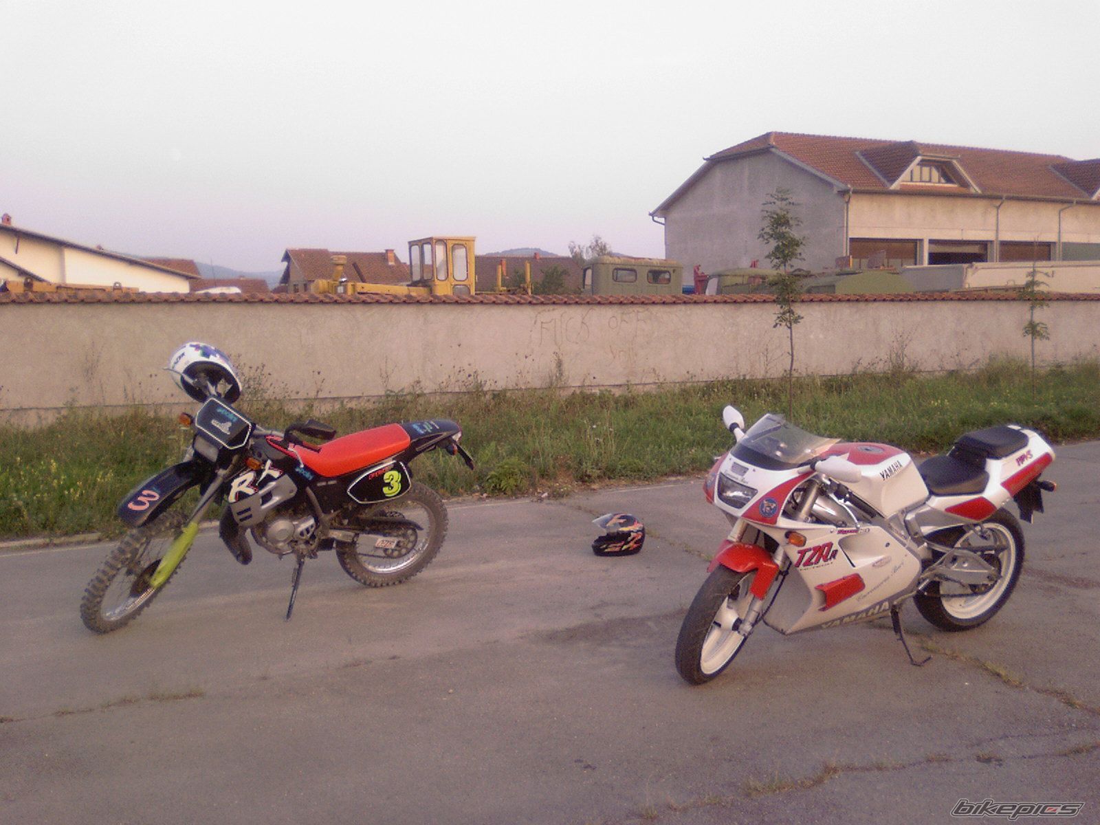 Photo 1074180