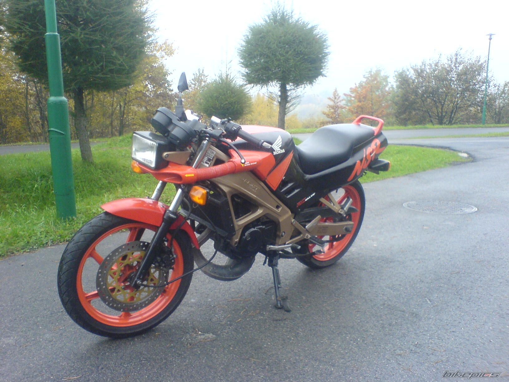 Photo 1074914