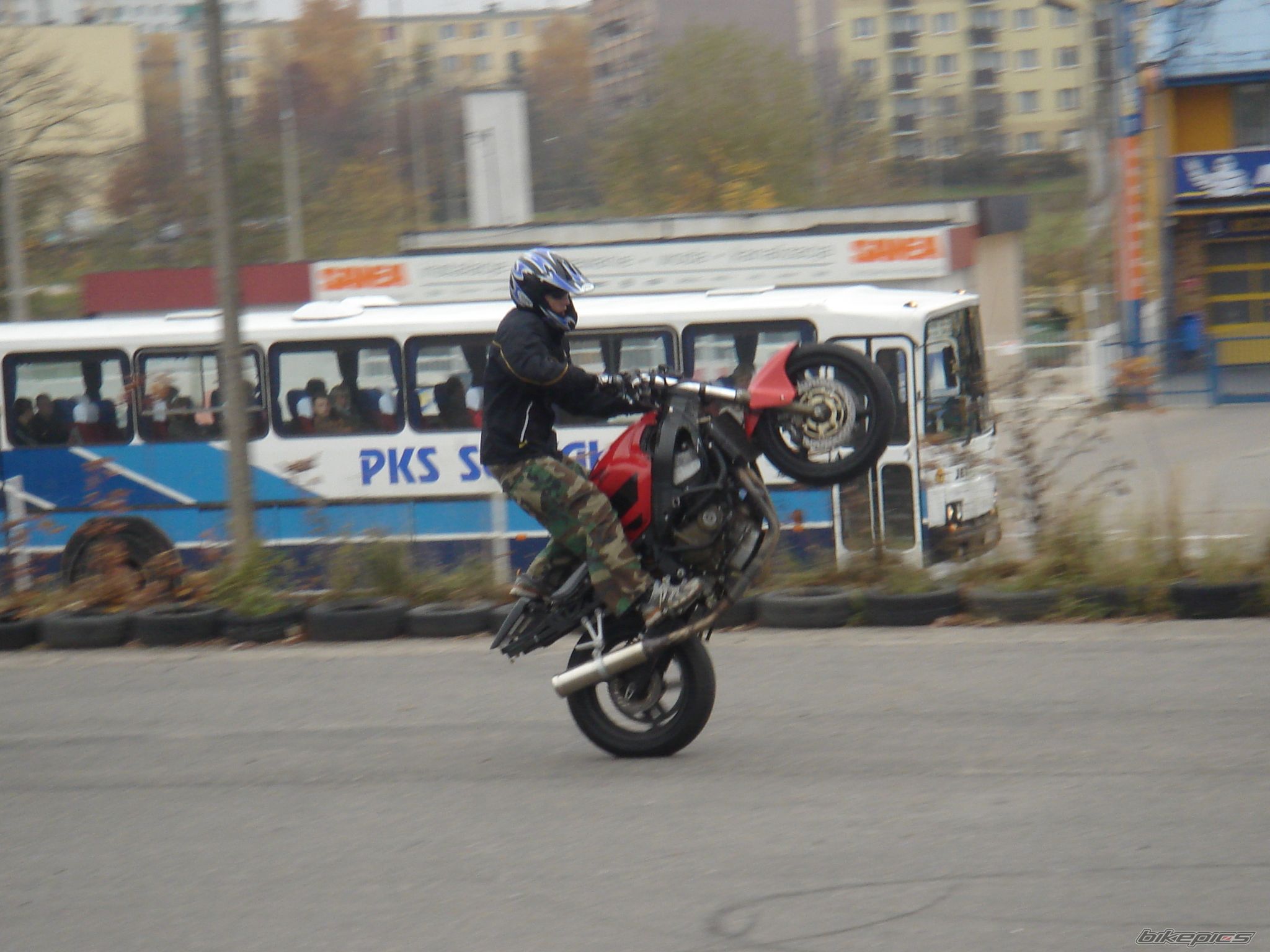 Photo 1075609
