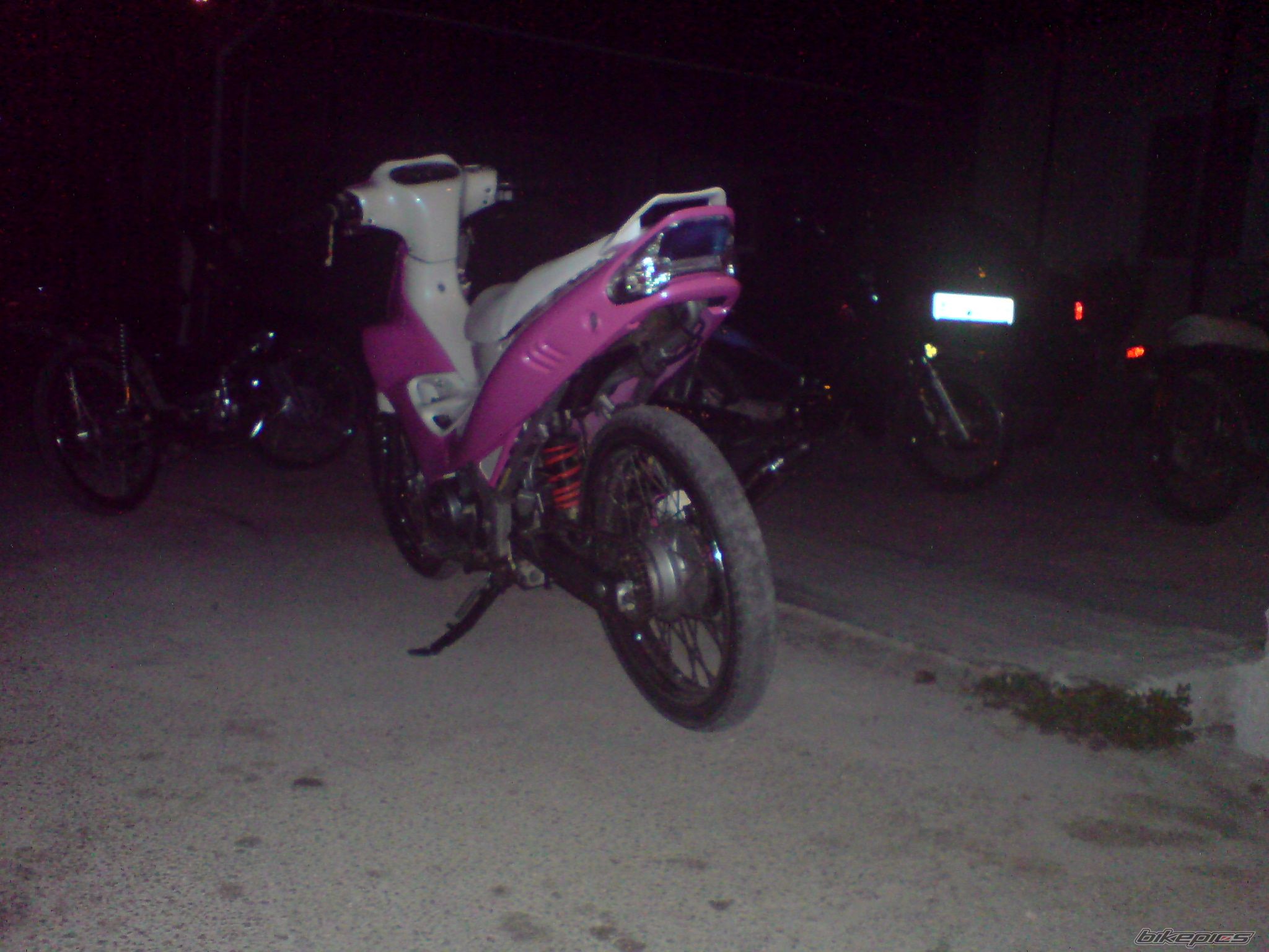 Photo 1075692