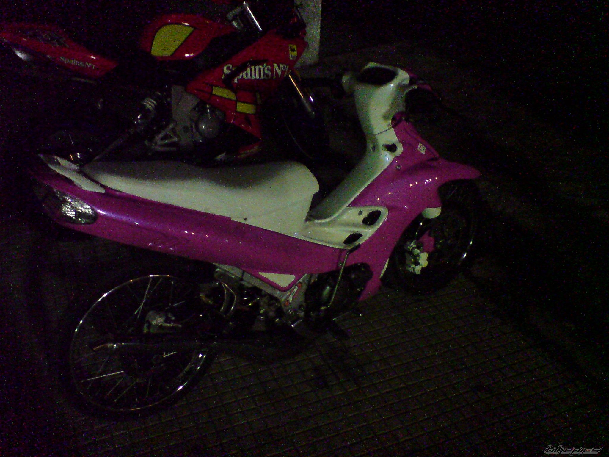 Photo 1075709