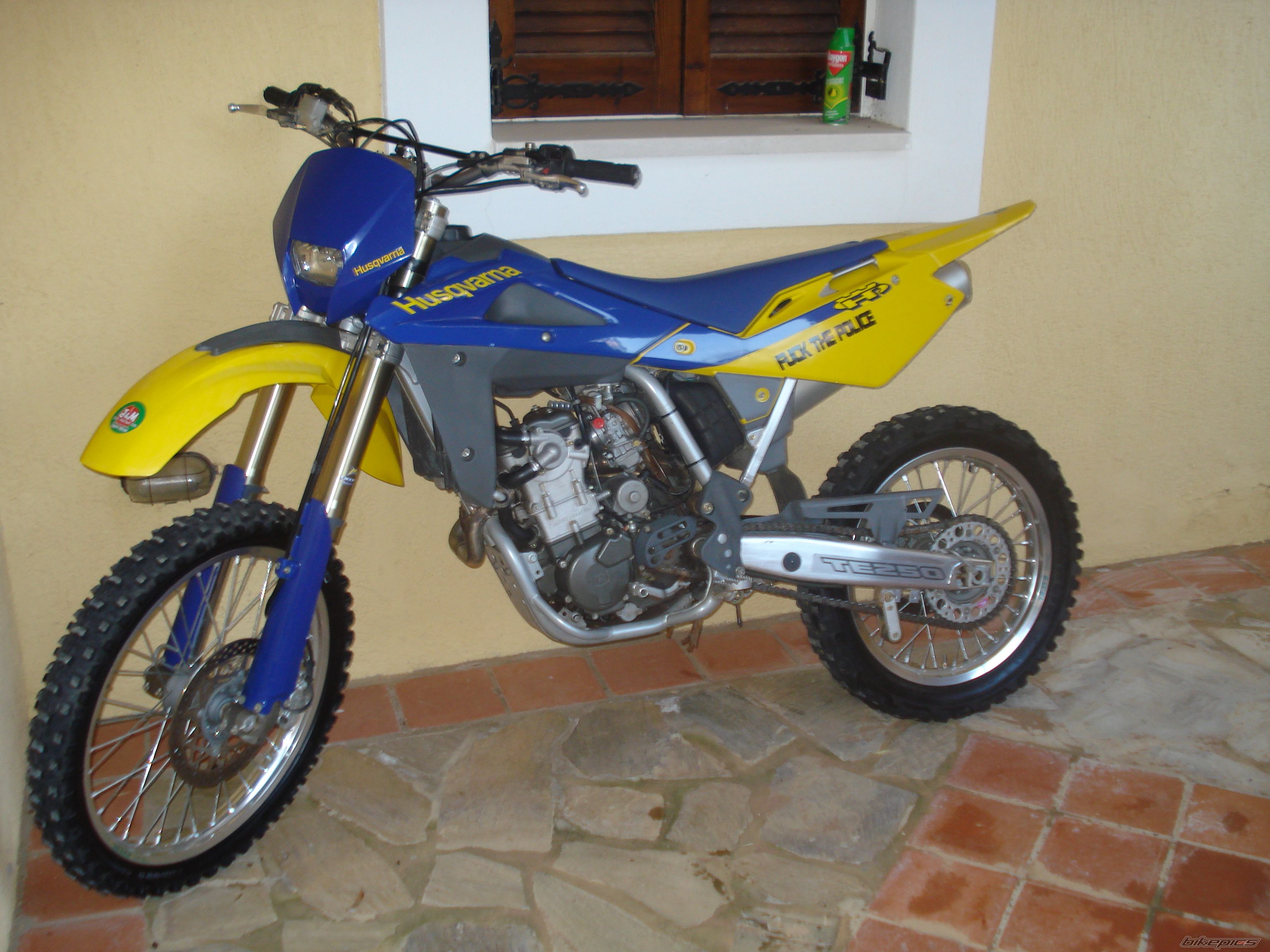 Photo 1075813