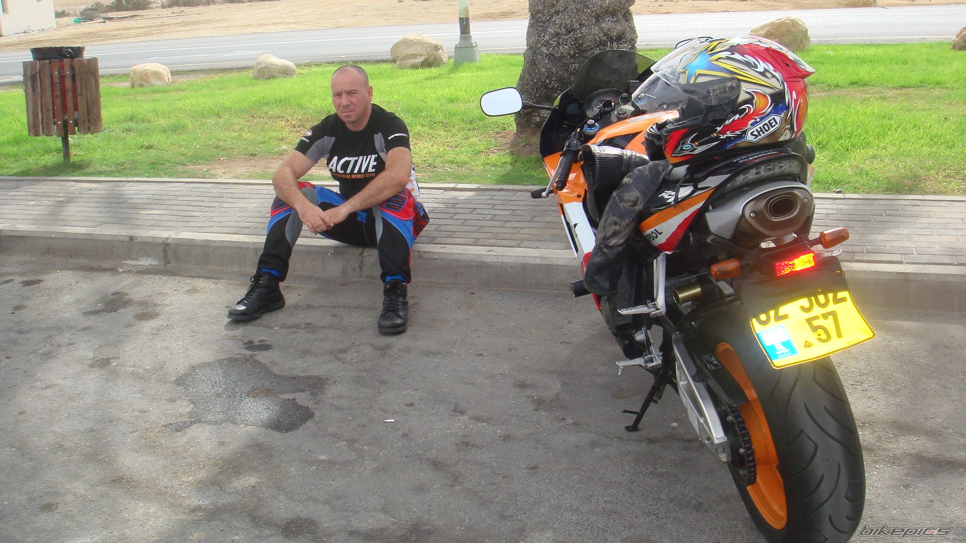 Photo 1076405