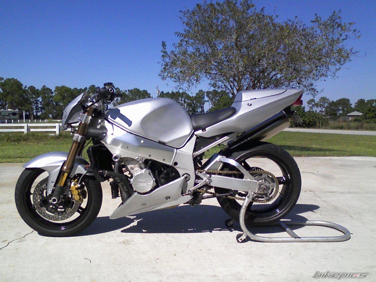 Photo 1076821