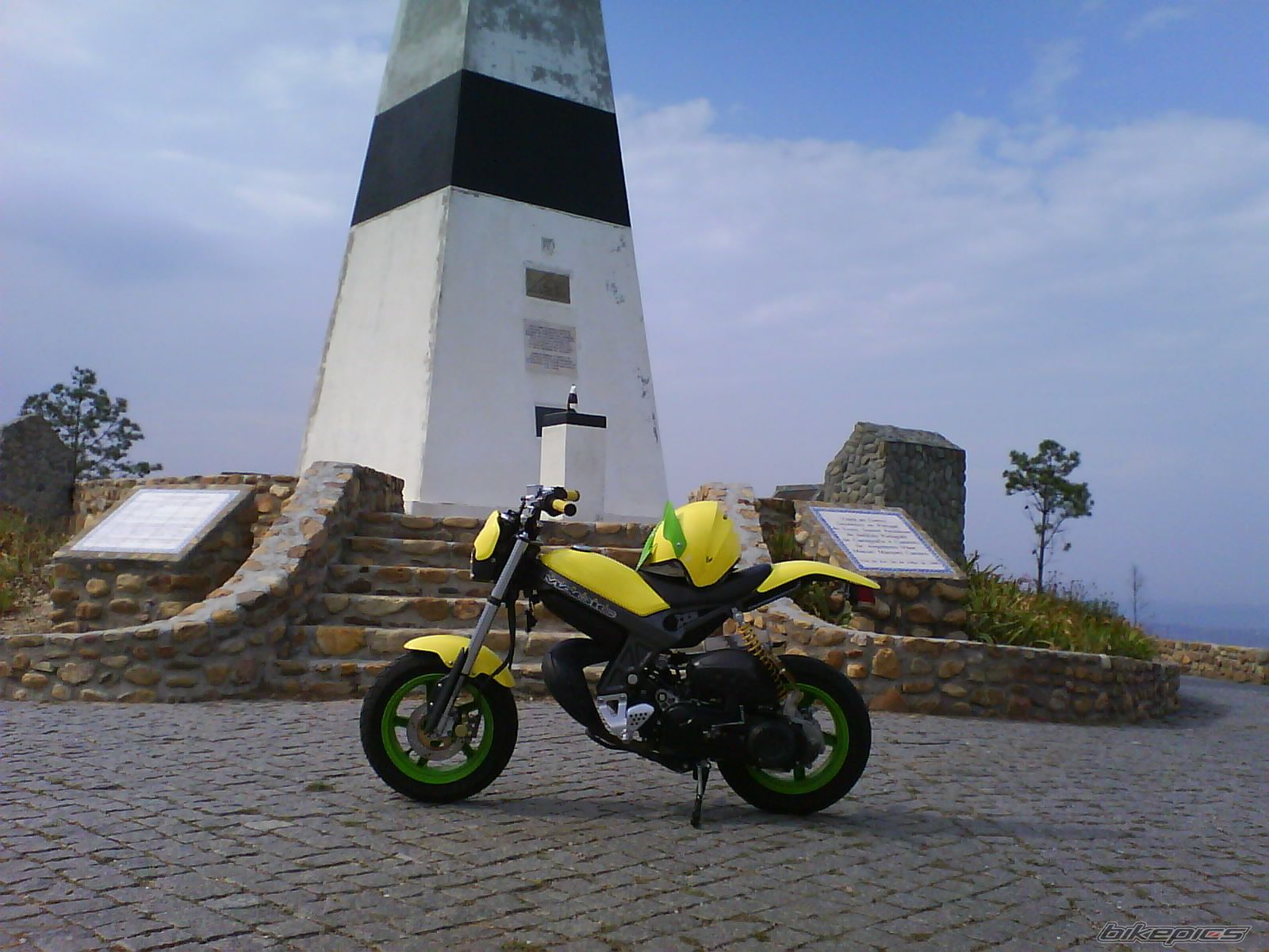 Photo 1076912