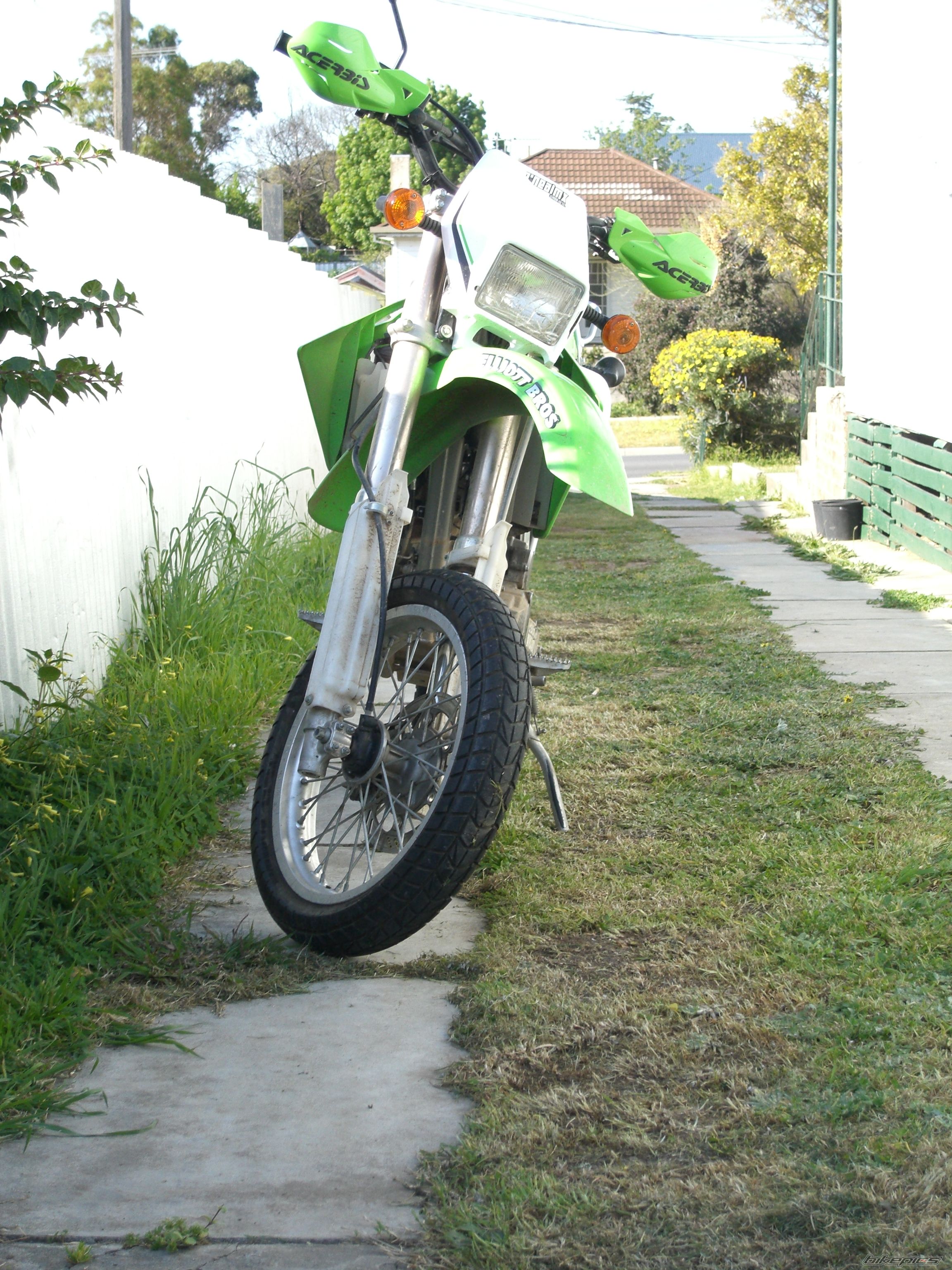 Photo 1076998