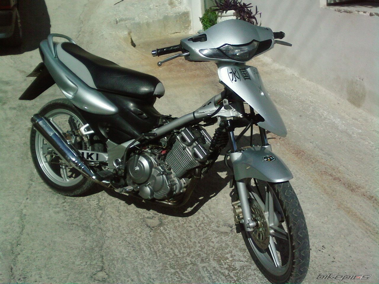 Photo 1077098