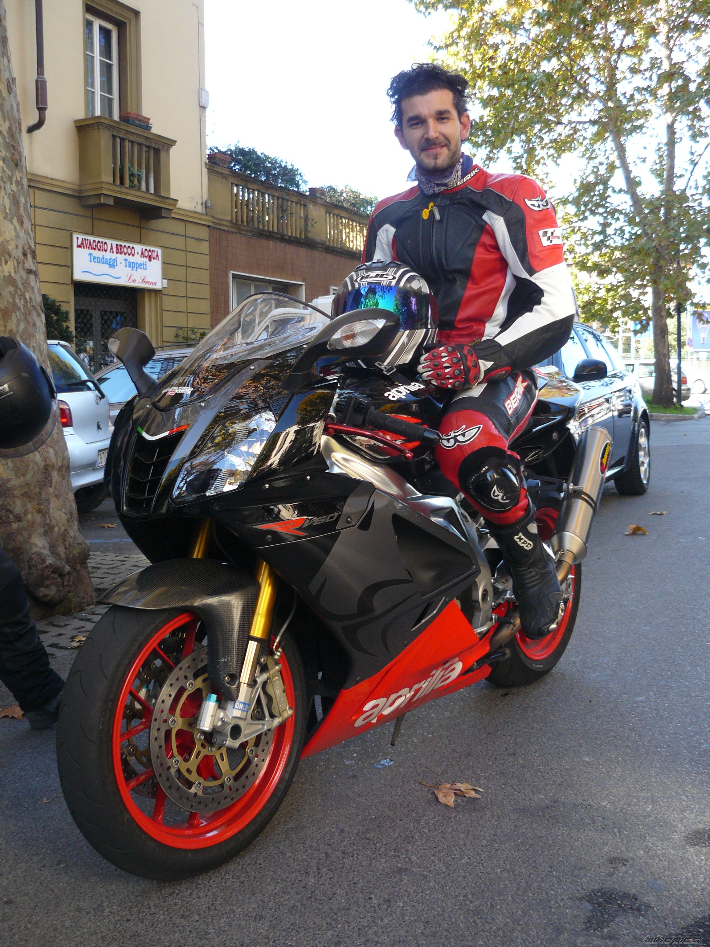 Photo 1077252