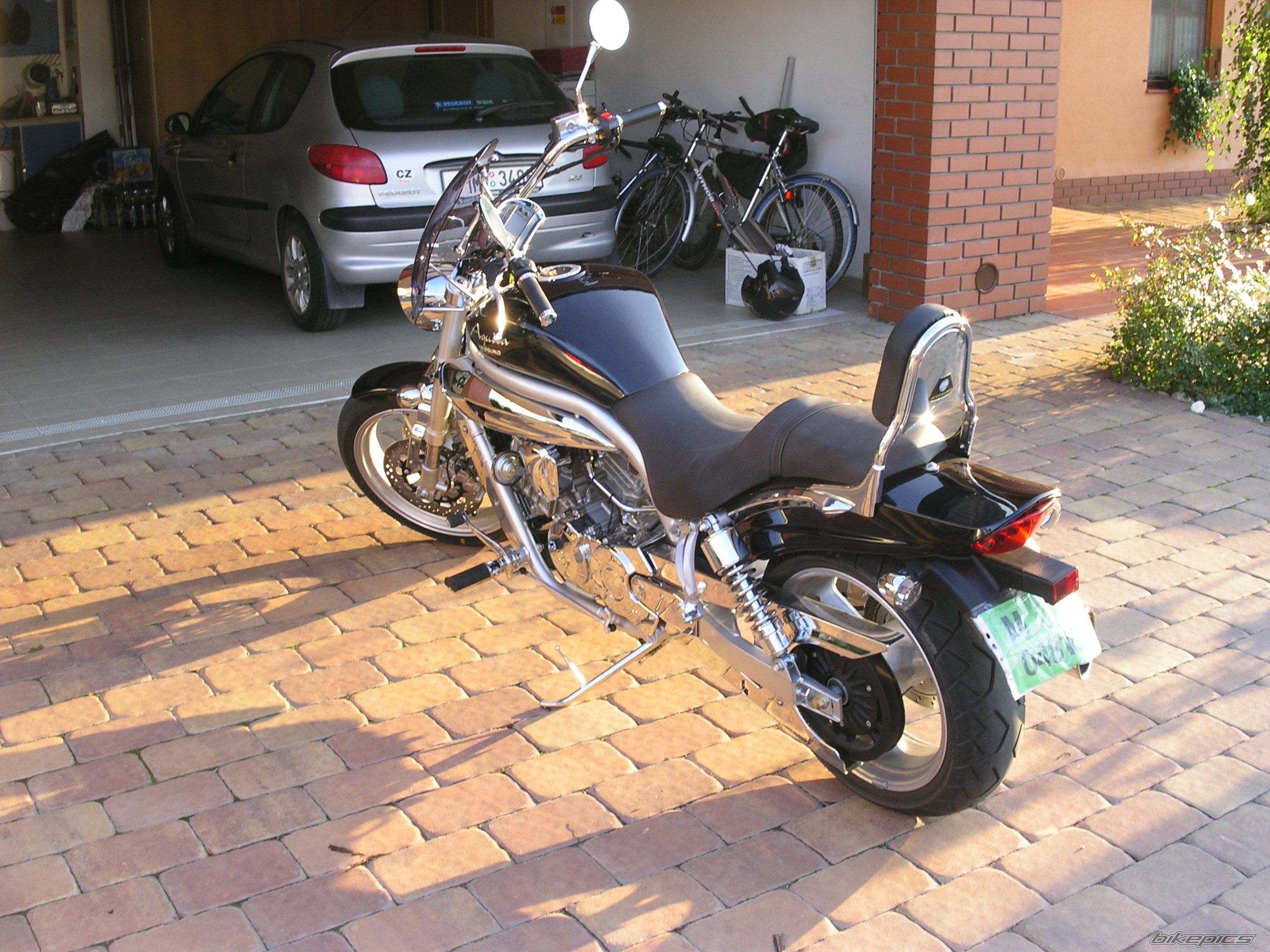 Photo 1077524