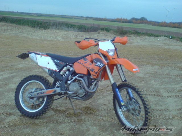 Photo 1077571