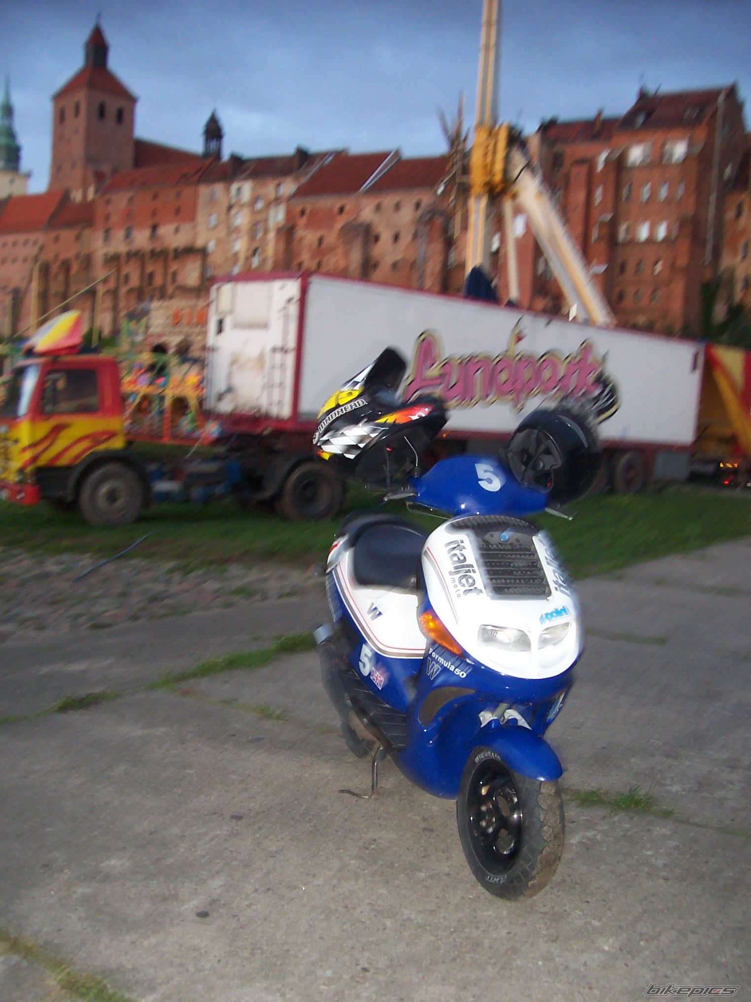Photo 1077662