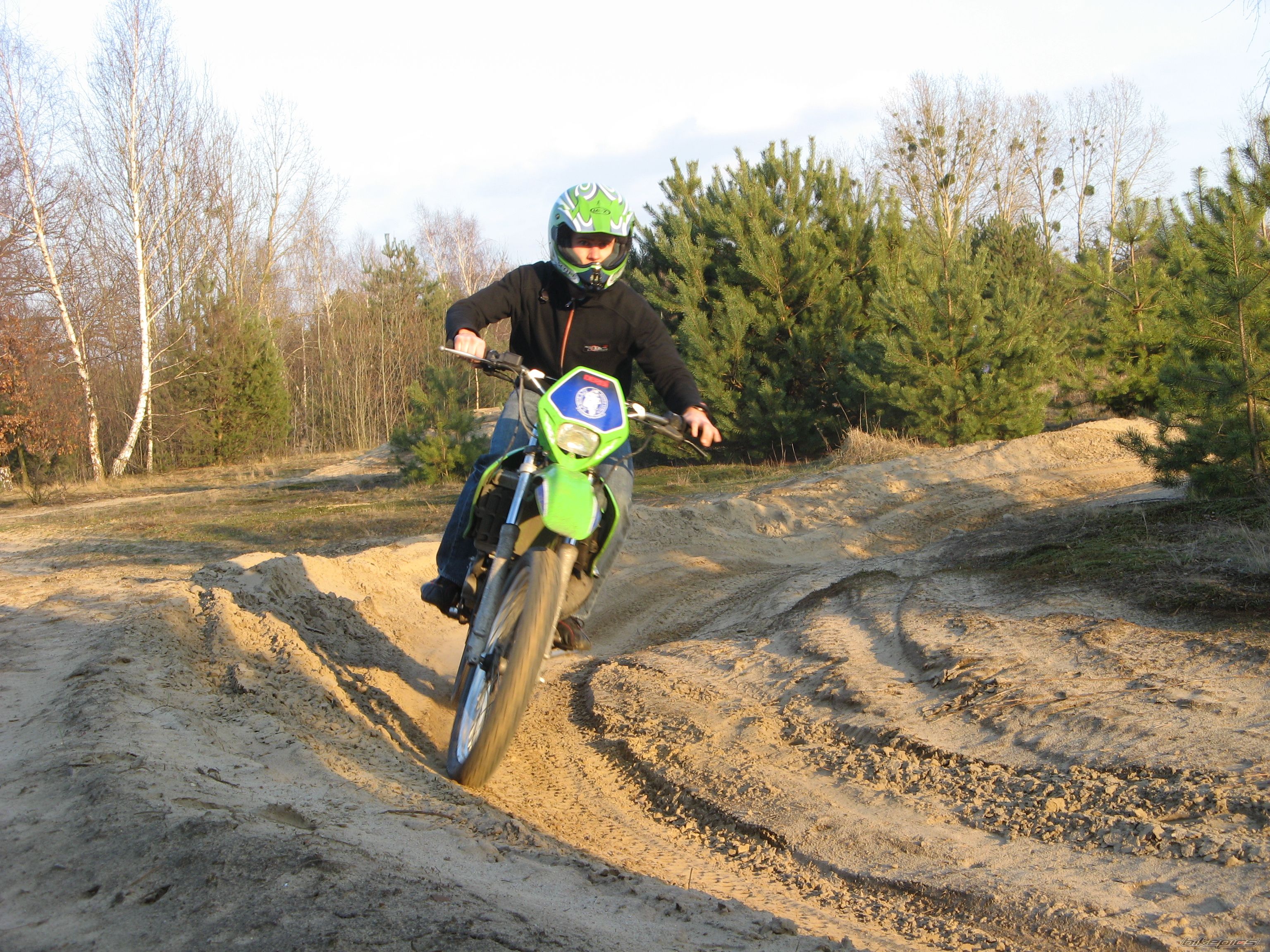 Photo 1077680