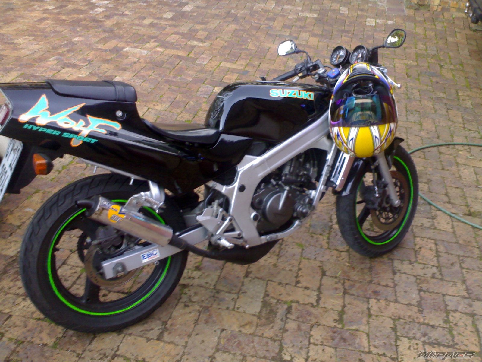 Photo 1077713