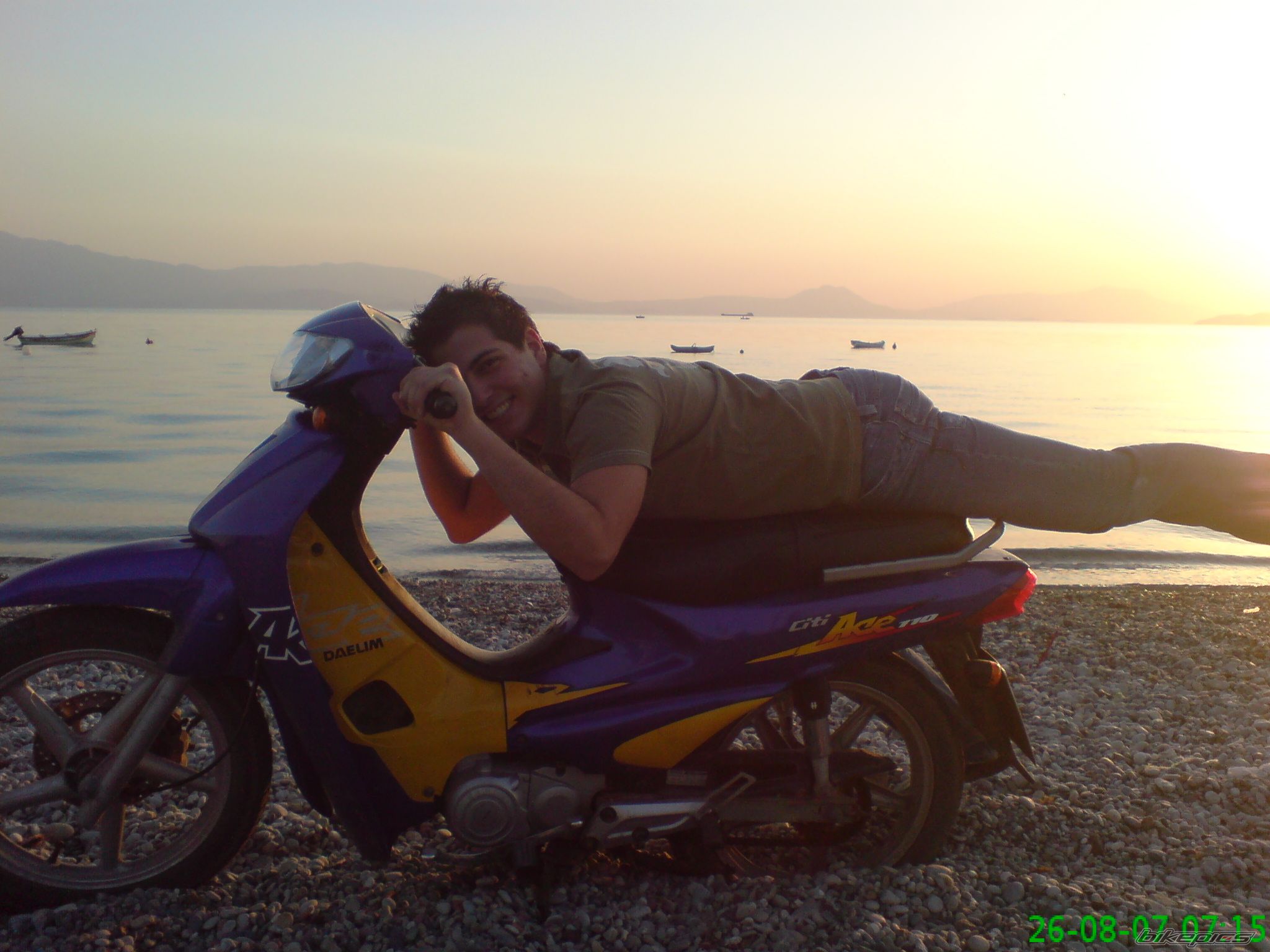 Photo 1077809