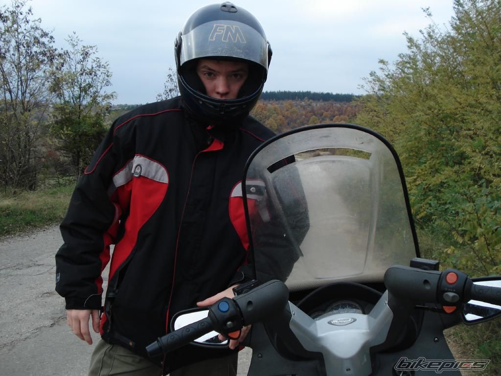 Photo 1077847