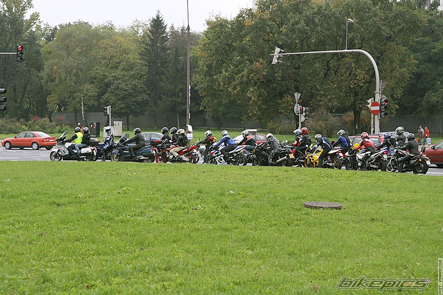 Photo 1077940