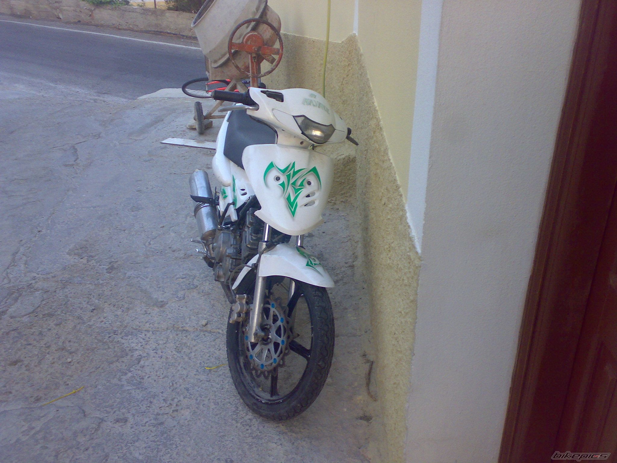 Photo 1078007