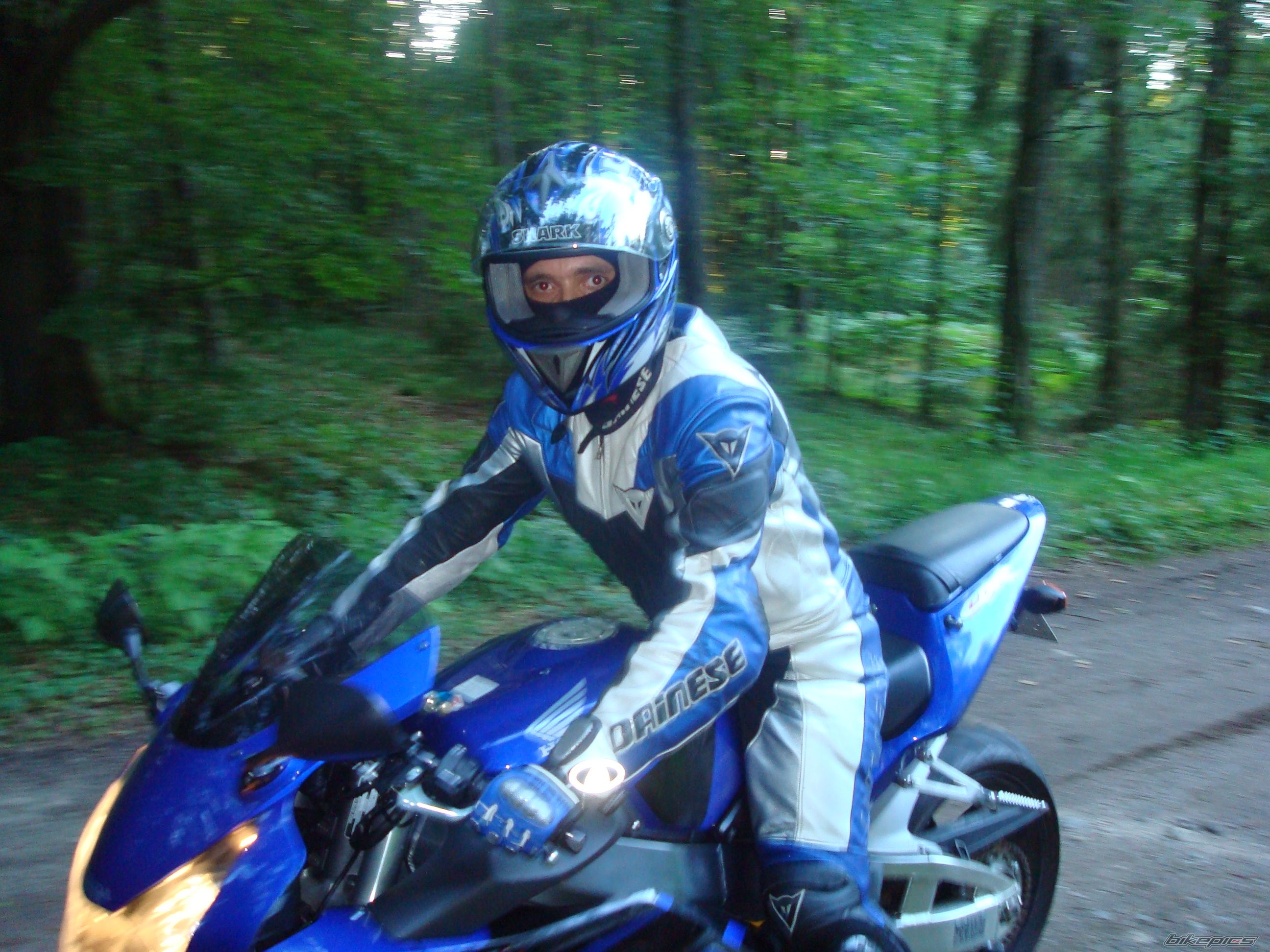 Photo 1078015