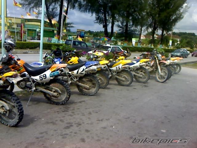 Photo 1078112