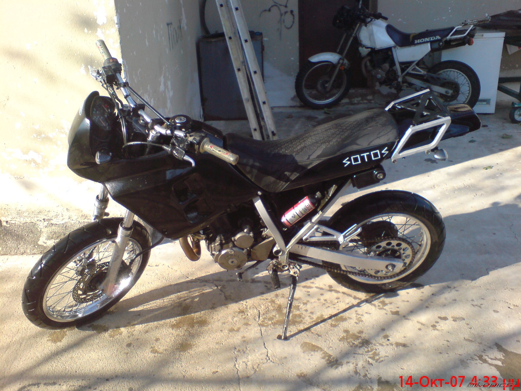 Photo 1078710