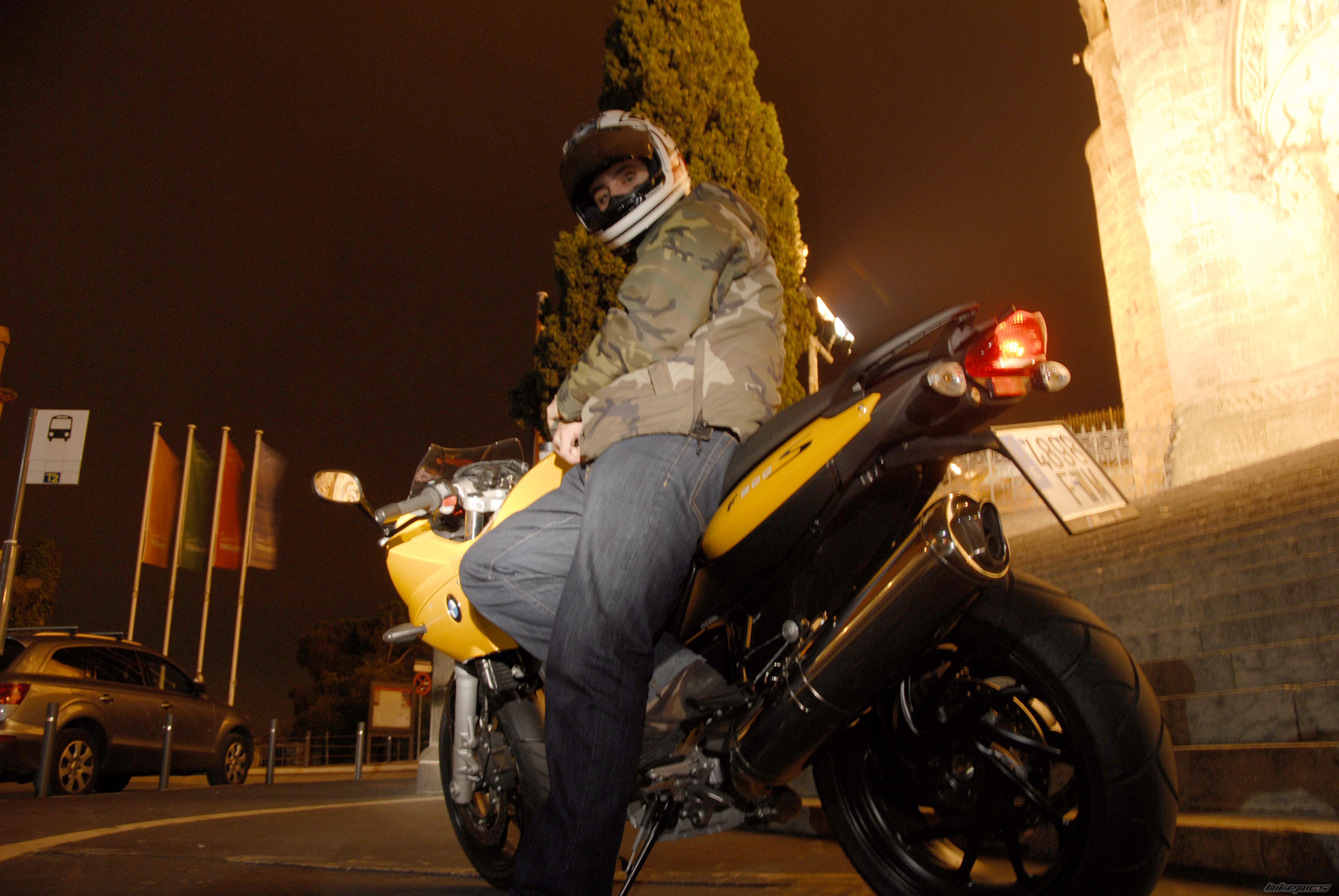 Photo 1078778