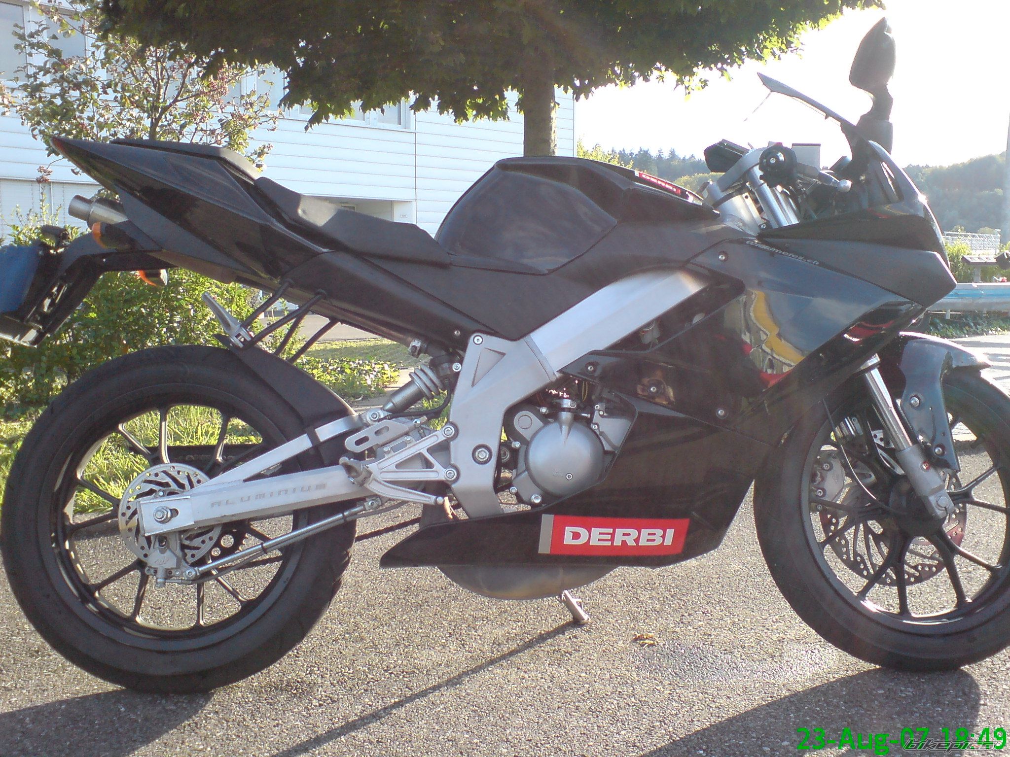 Photo 1078791