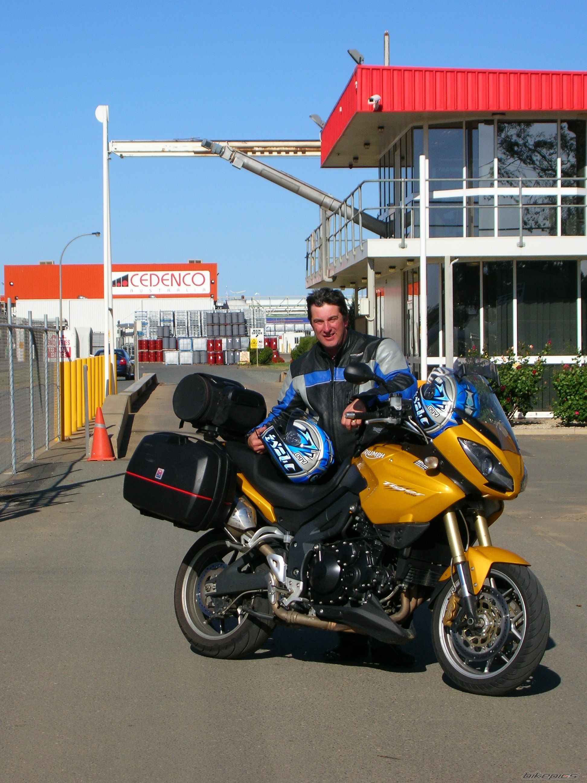Bike Photo 1078936