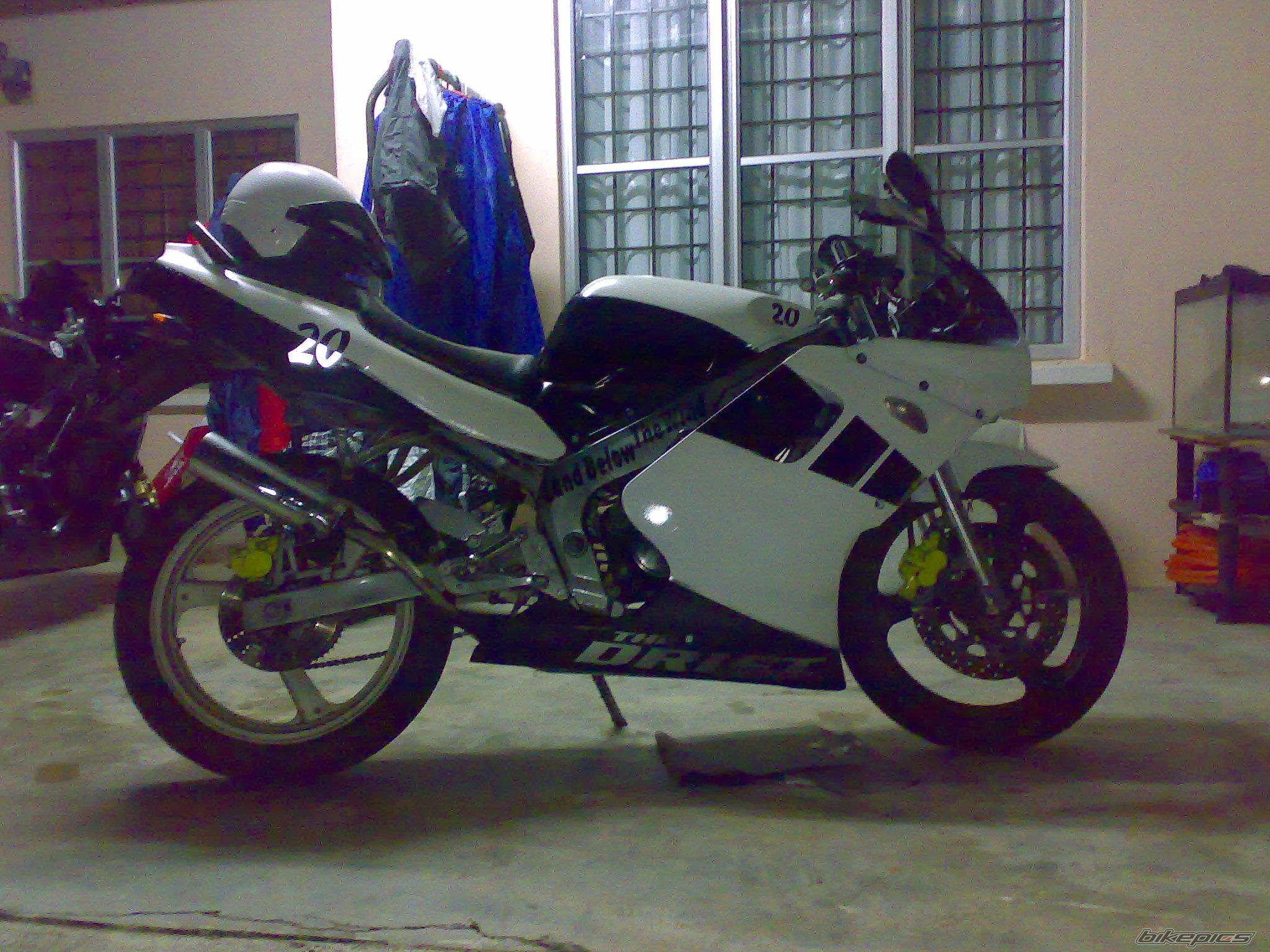 Photo 1079086