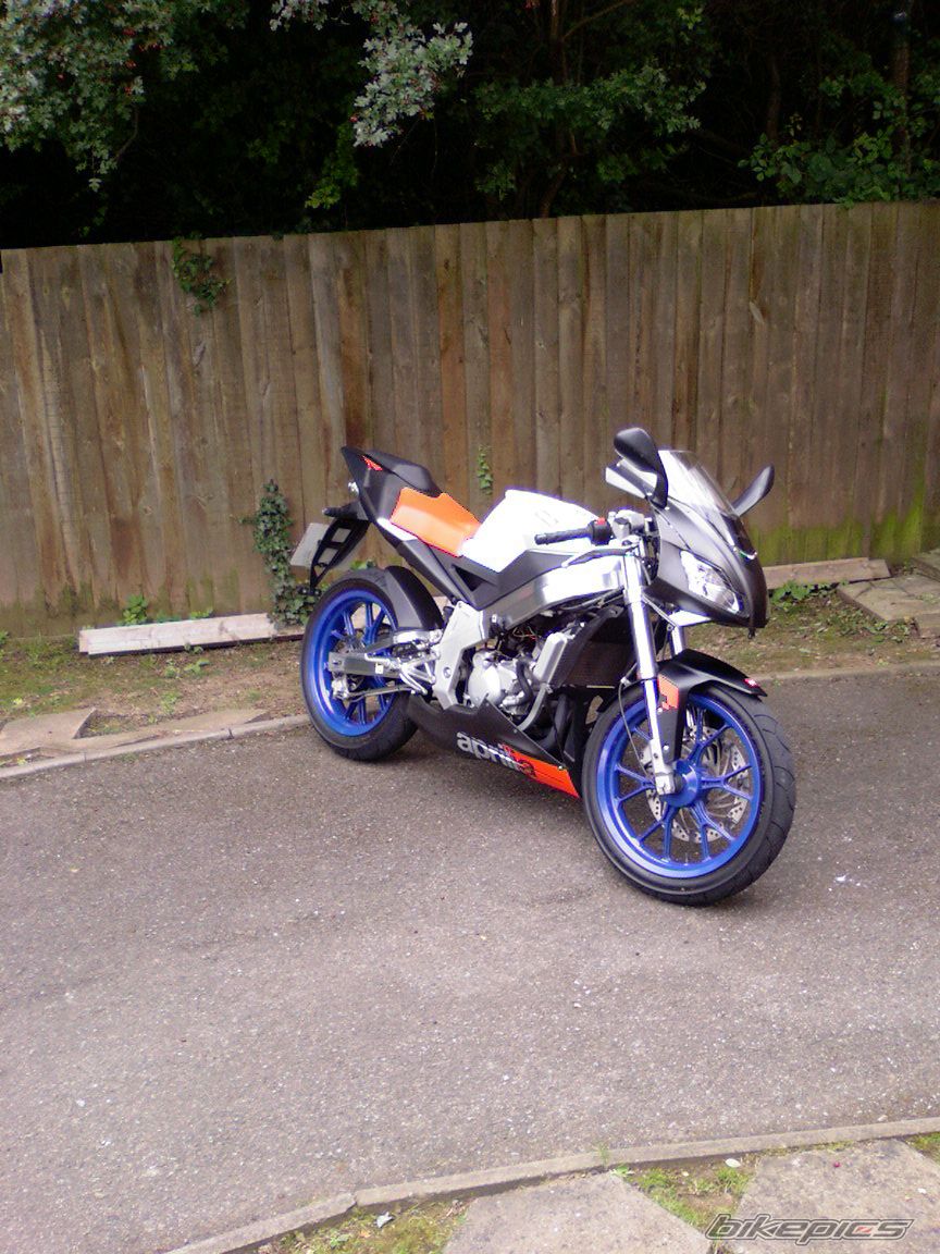 Photo 1081696